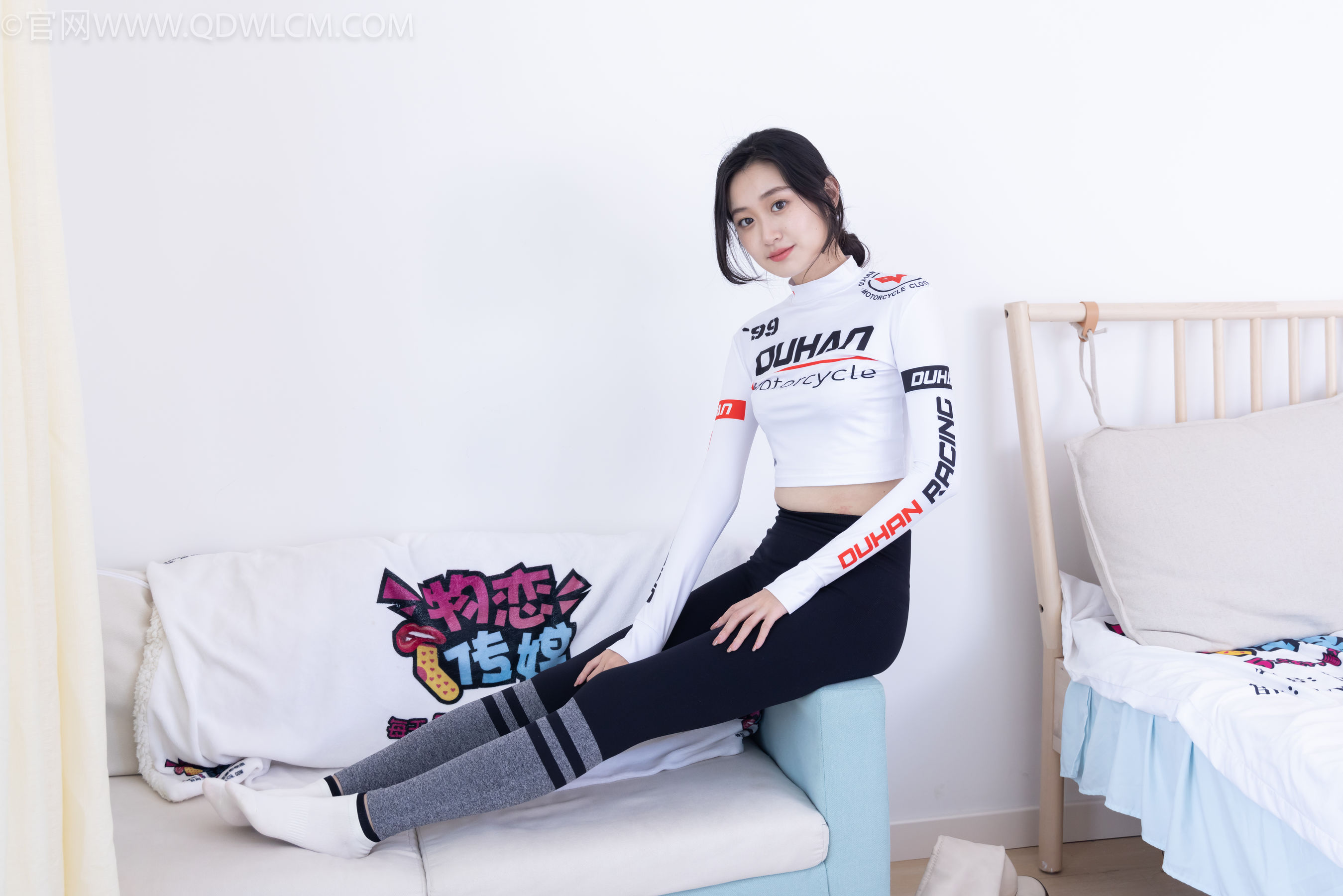 物恋传媒 No.2011 小敏 -赛车女宝贝
