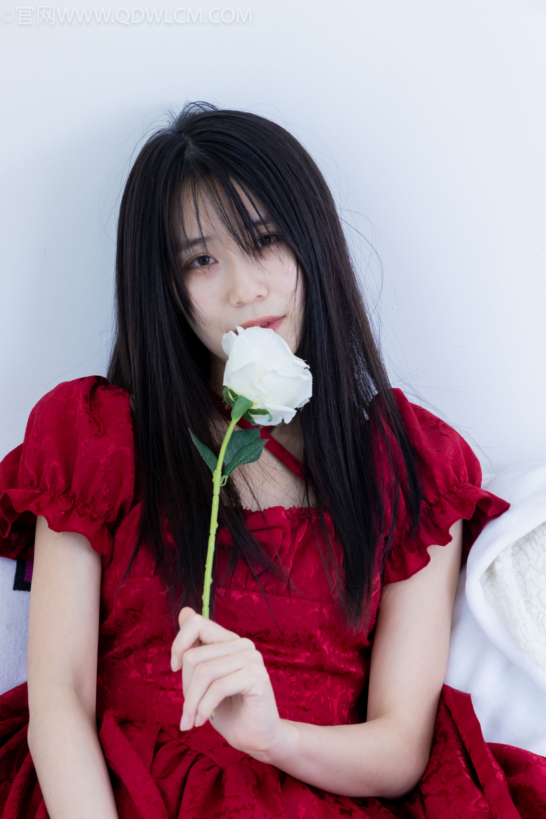 物恋传媒 No.2012 菜菜 -黑色蔷薇