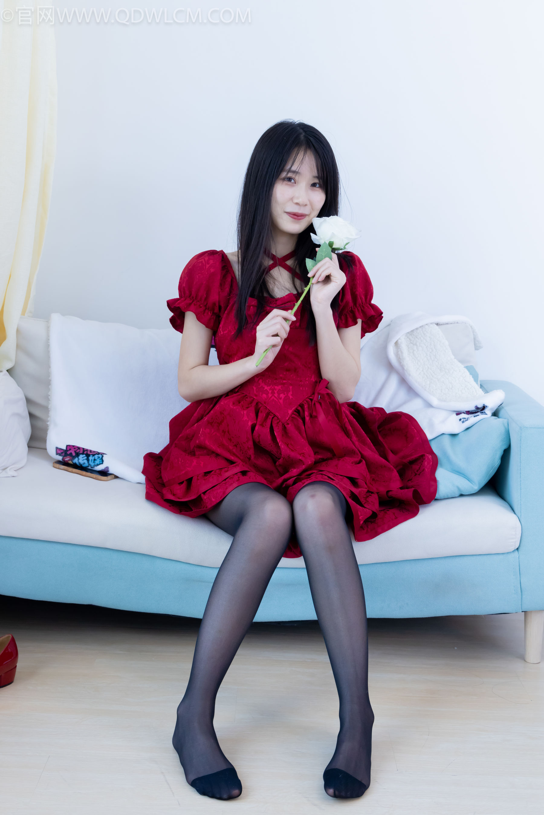 物恋传媒 No.2012 菜菜 -黑色蔷薇
