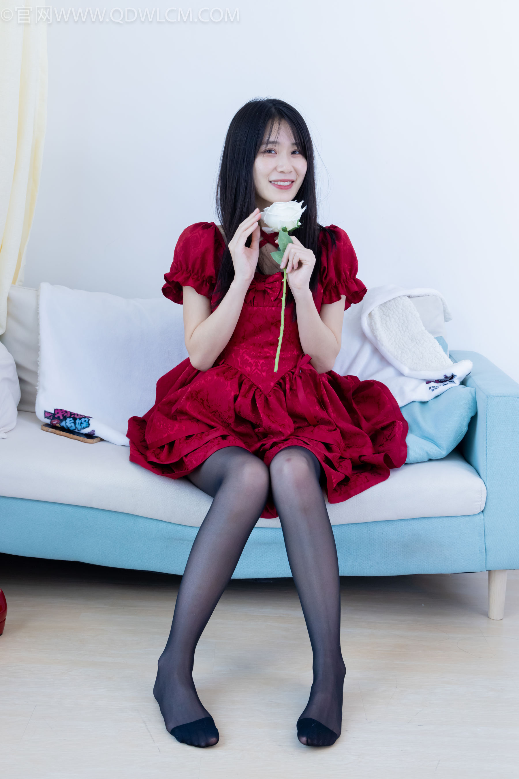 物恋传媒 No.2012 菜菜 -黑色蔷薇