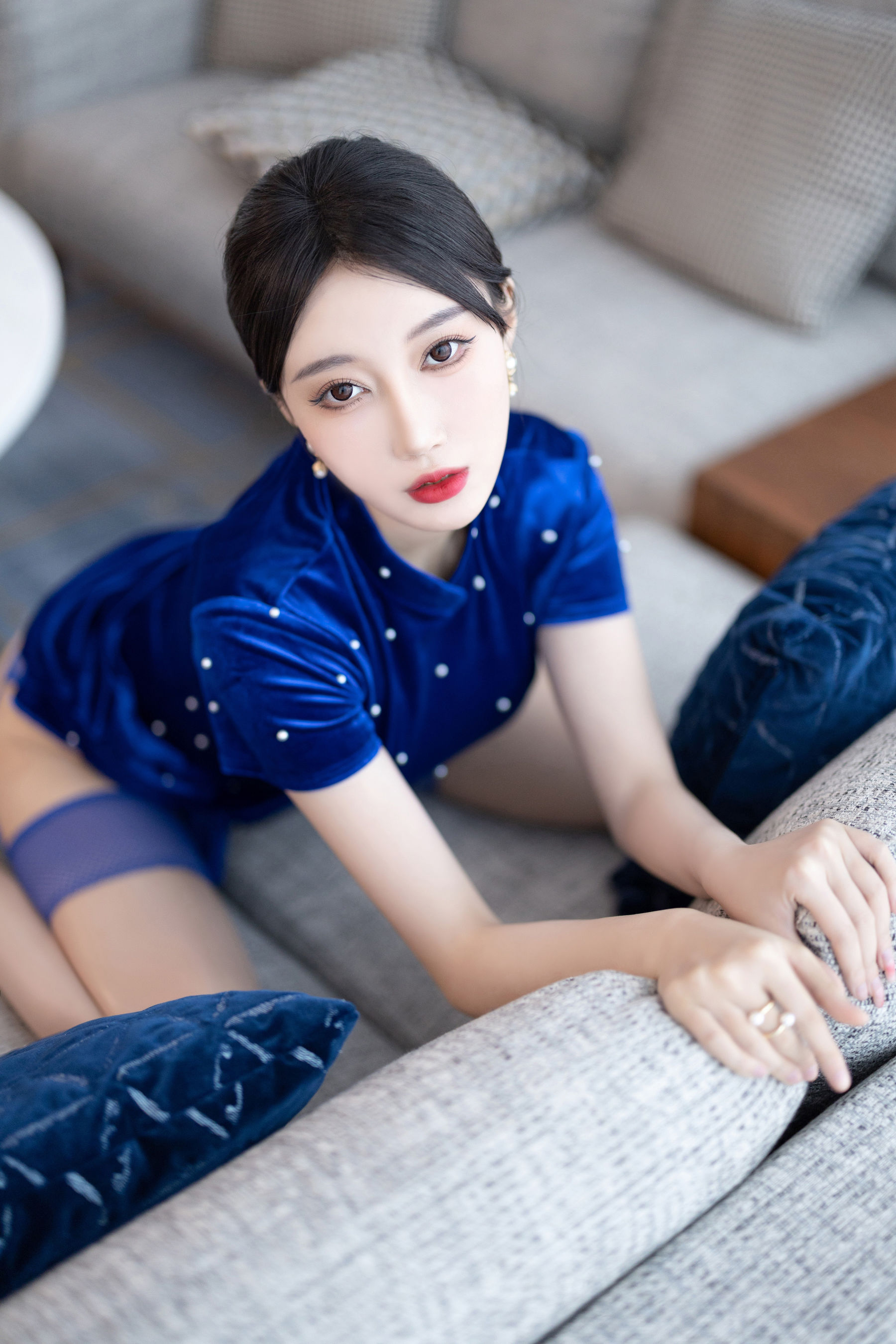 玥儿玥 - 蓝色短裙