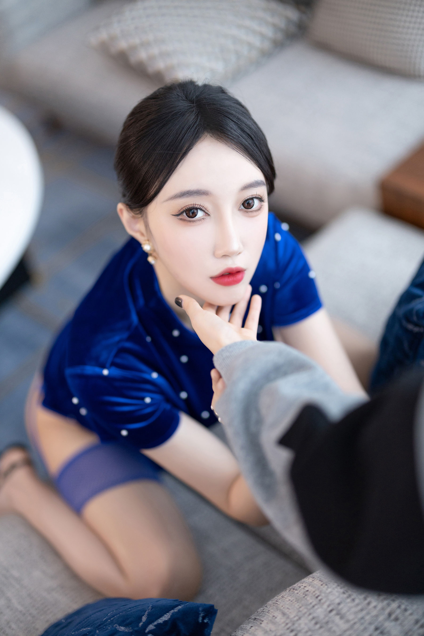 玥儿玥 - 蓝色短裙