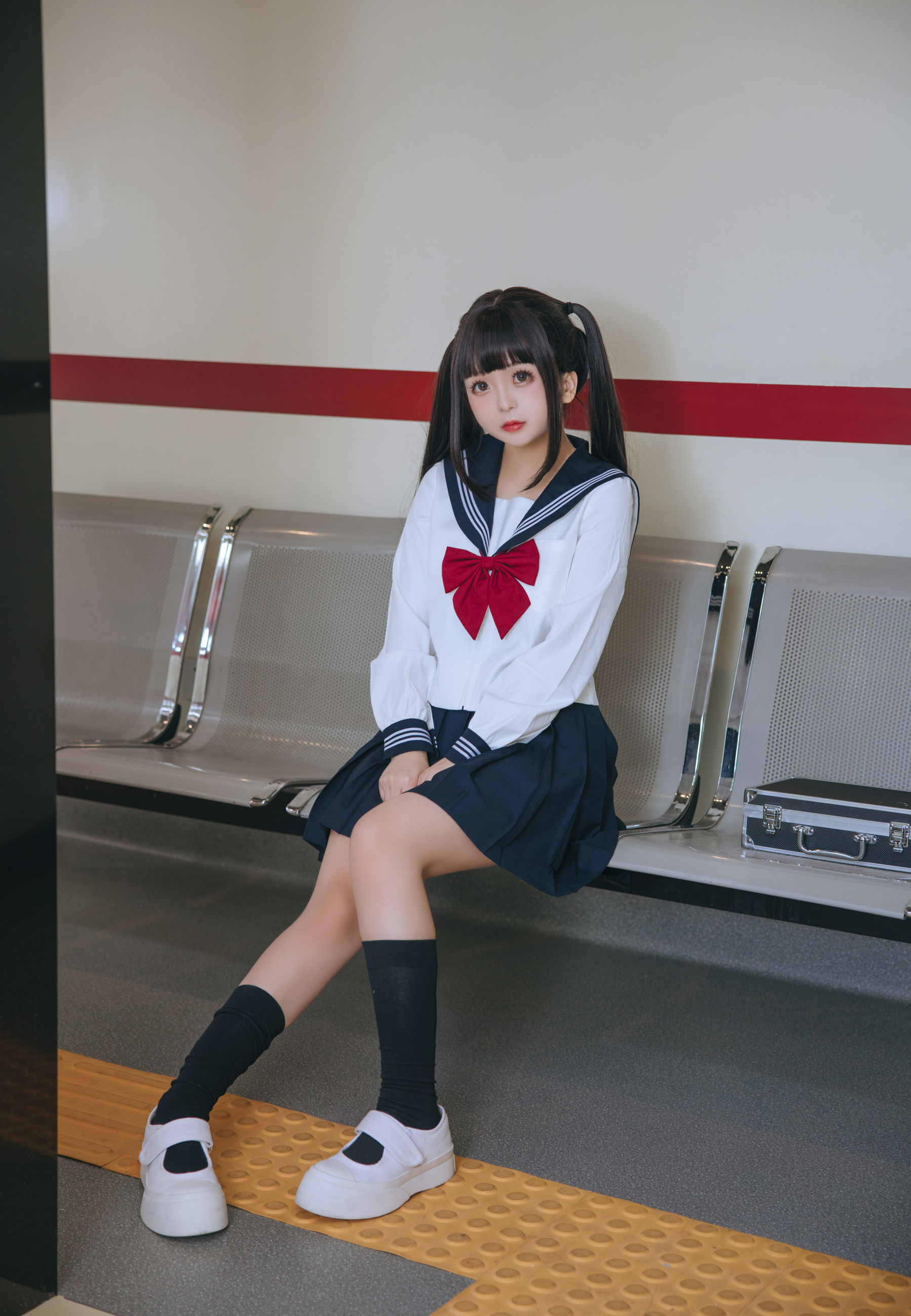 Cosplay日奈娇 - 列车JK