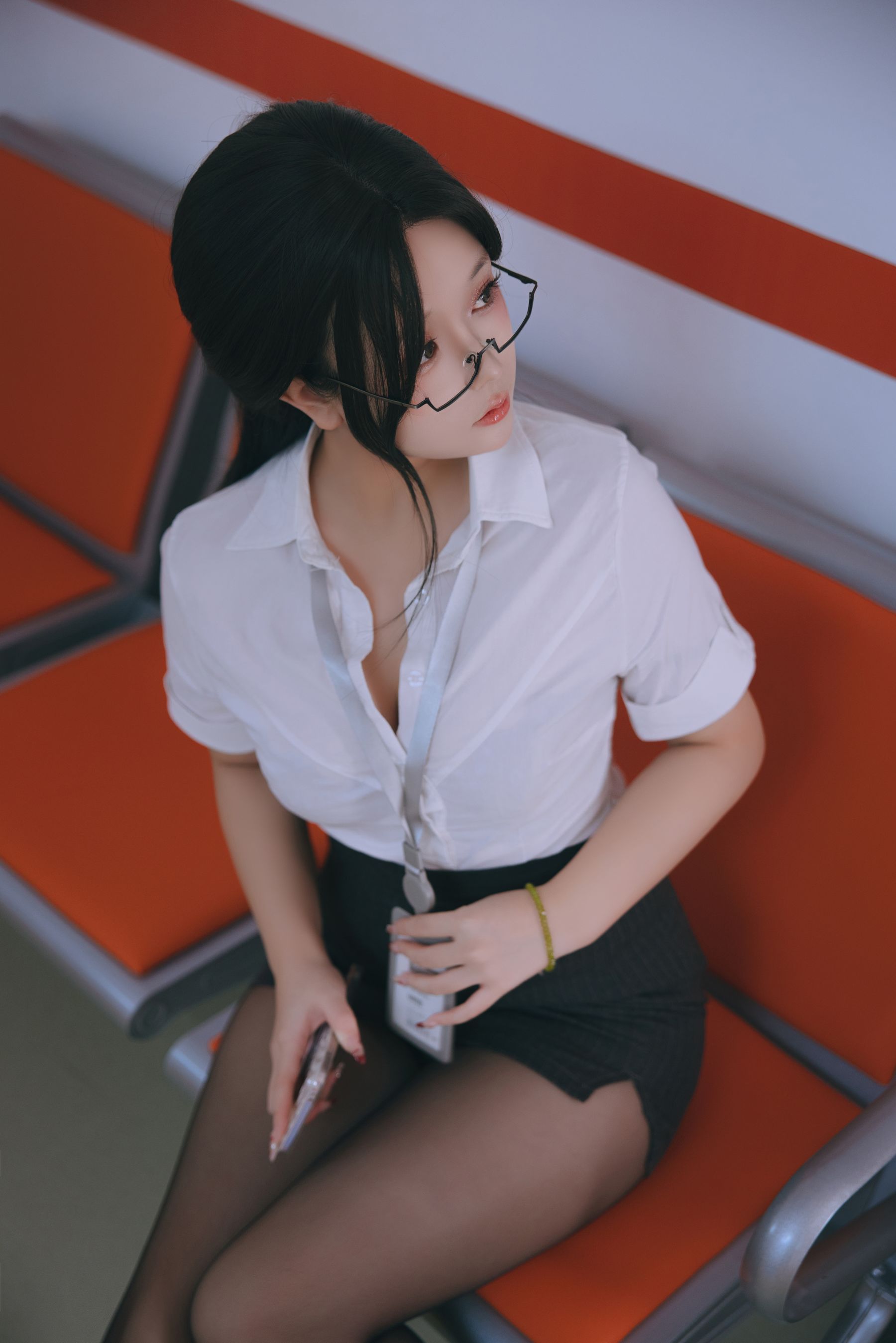 Cosplay日奈娇 - 地铁OL
