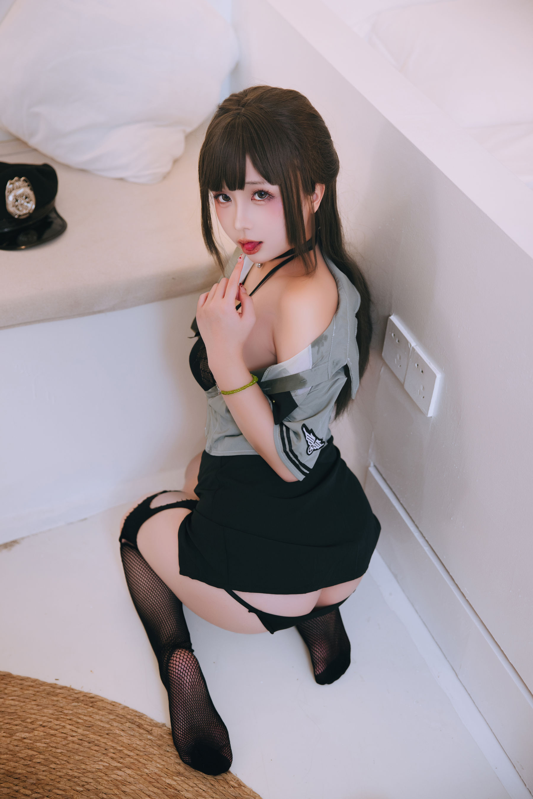 Cosplay日奈娇 - 教官