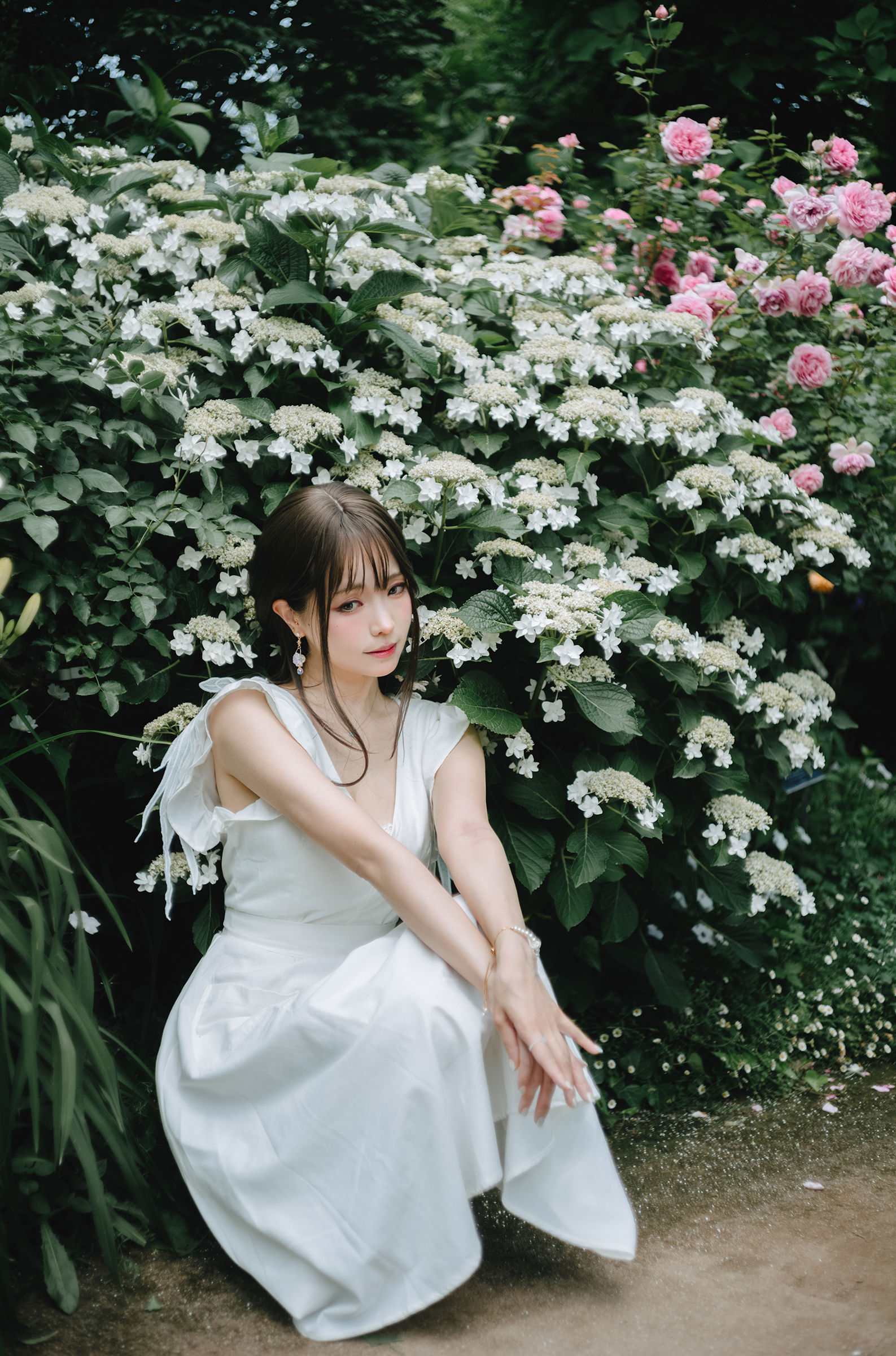 Ely_eee(ElyEE子) - Rainy Season 雨季繡球花