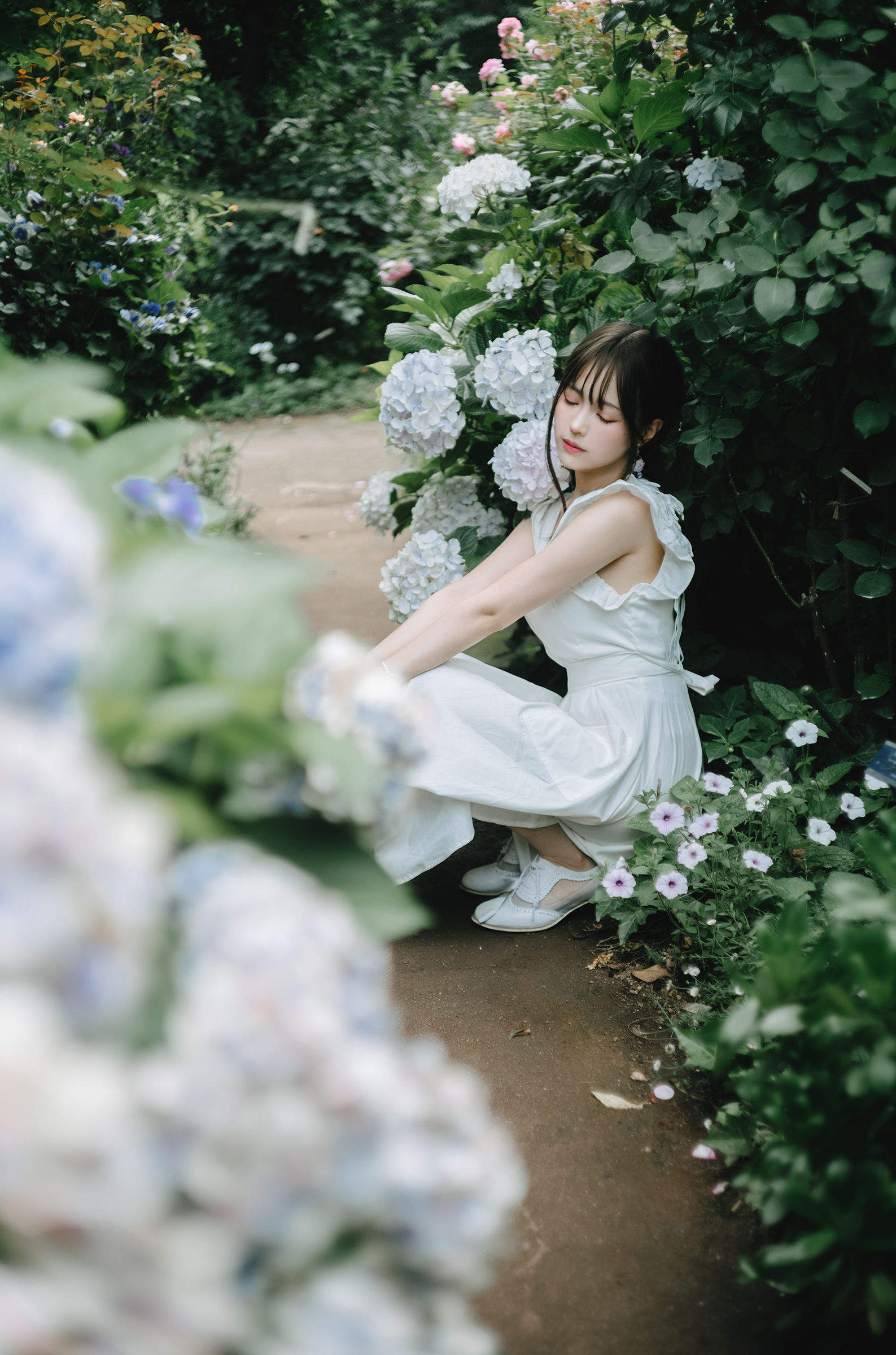 Ely_eee(ElyEE子) - Rainy Season 雨季繡球花