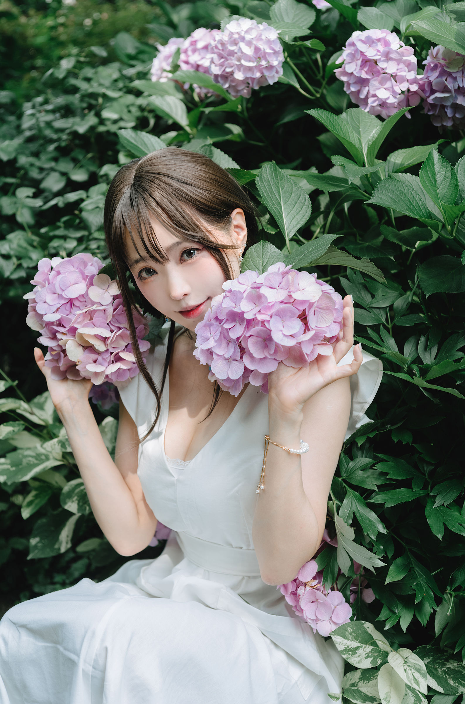 Ely_eee(ElyEE子) - Rainy Season 雨季繡球花