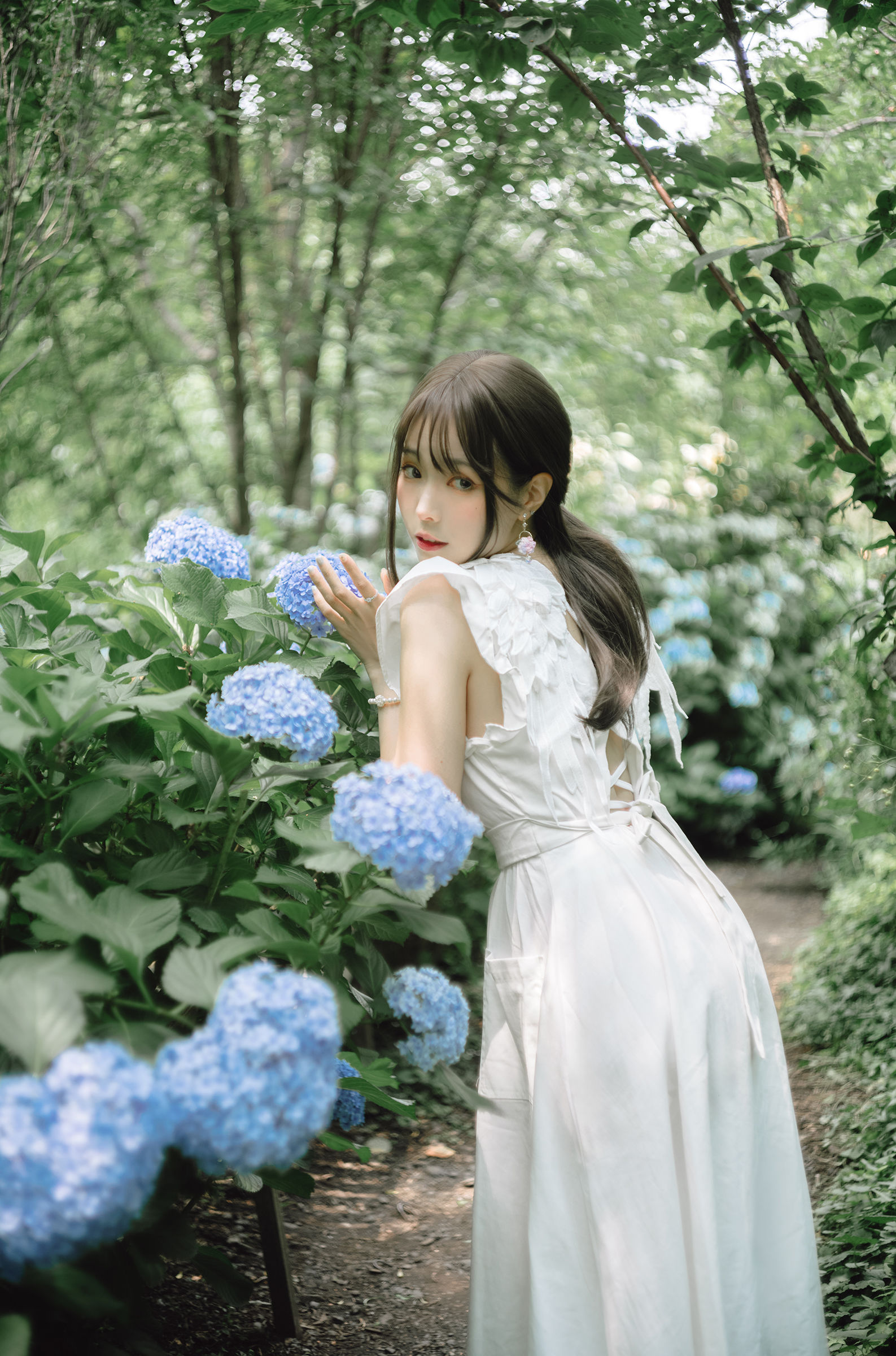Ely_eee(ElyEE子) - Rainy Season 雨季繡球花