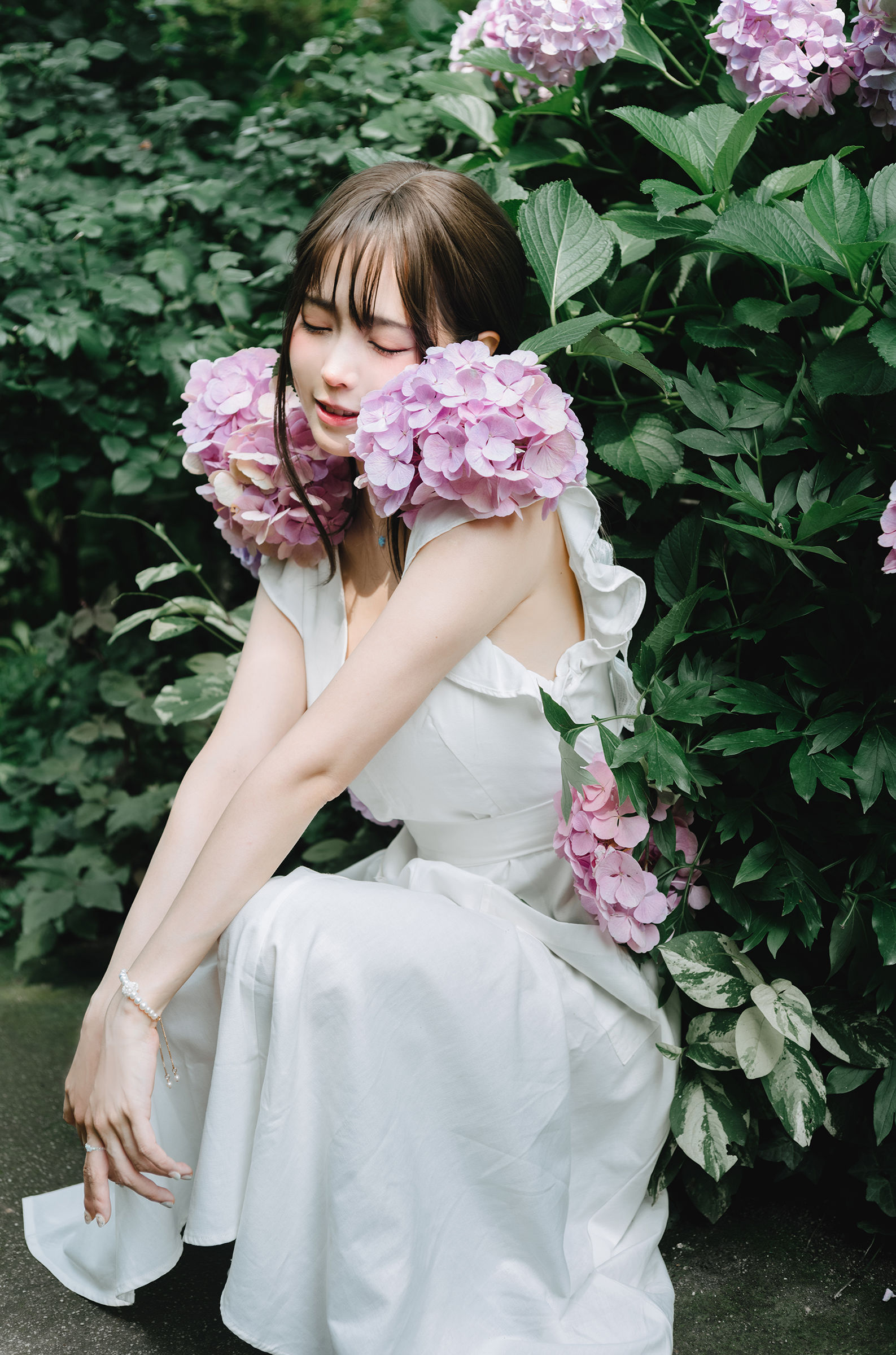 Ely_eee(ElyEE子) - Rainy Season 雨季繡球花