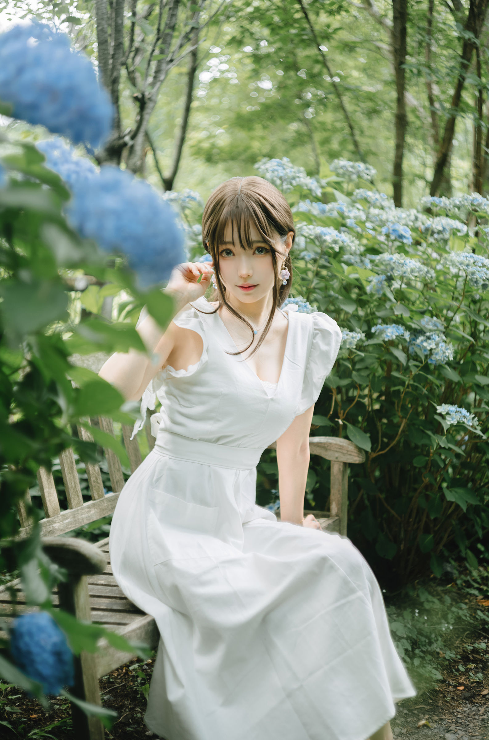 Ely_eee(ElyEE子) - Rainy Season 雨季繡球花