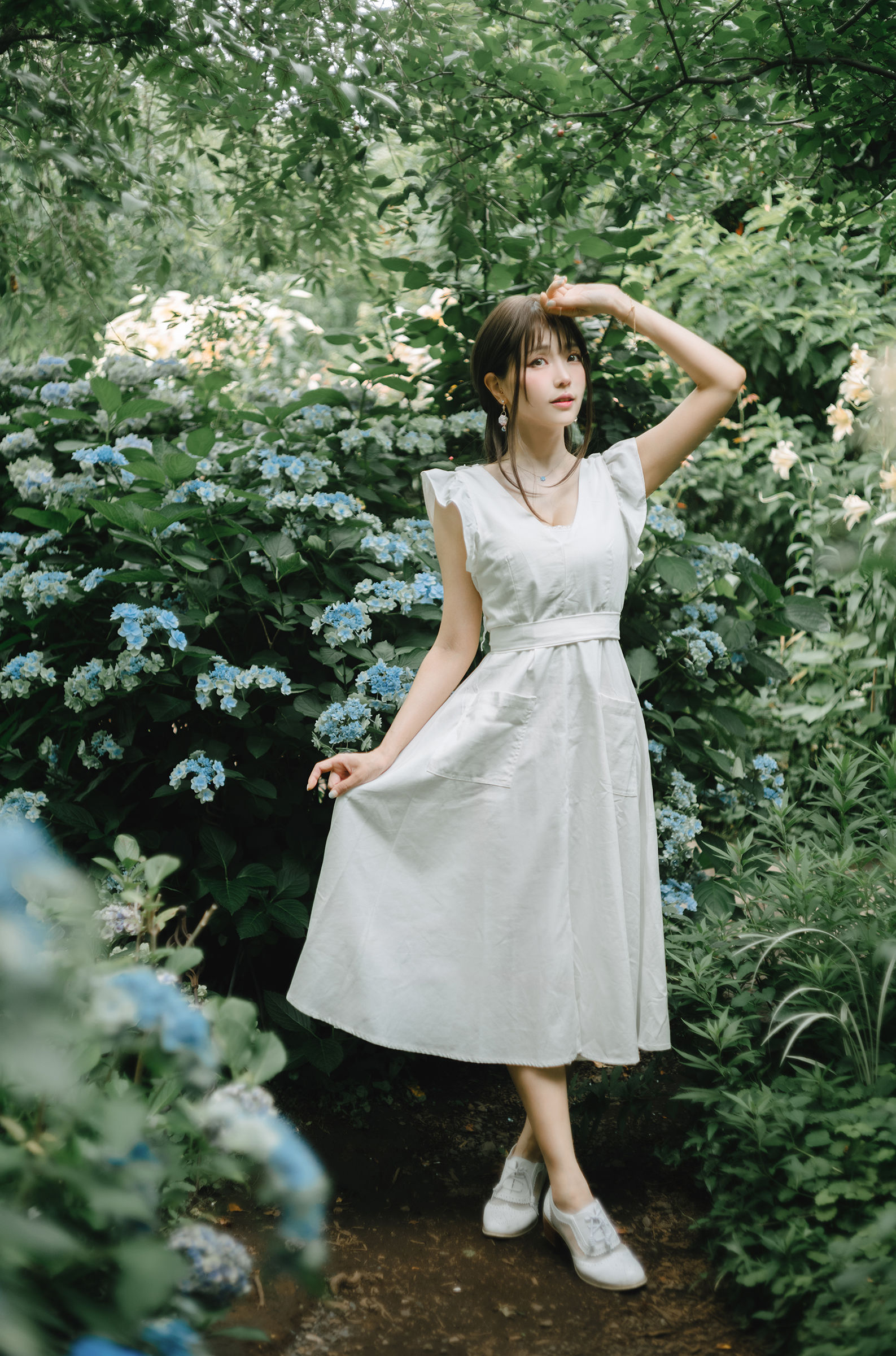 Ely_eee(ElyEE子) - Rainy Season 雨季繡球花