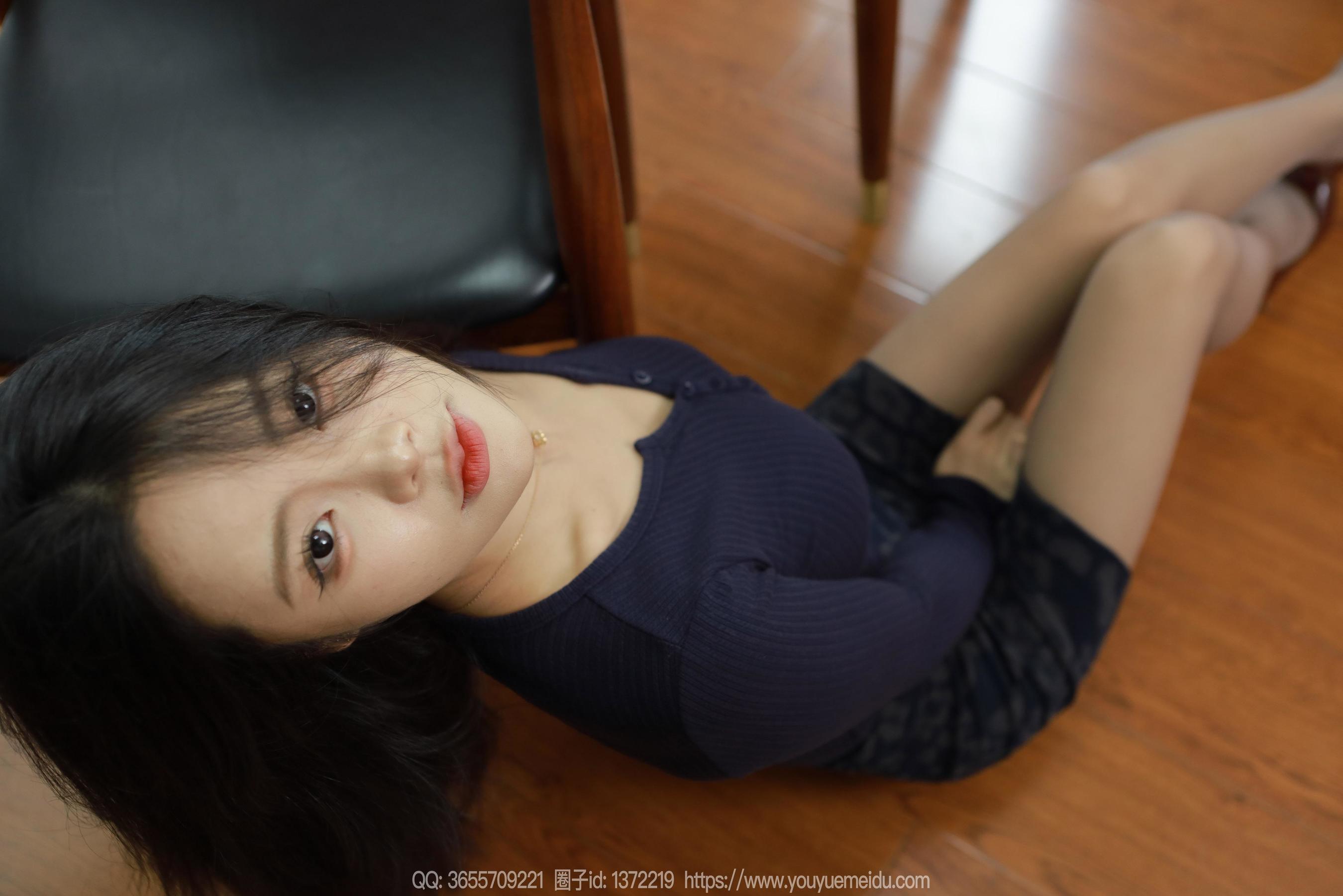 IESS异思趣向 - 模特： 兔兔 《花纹短裙（上）》