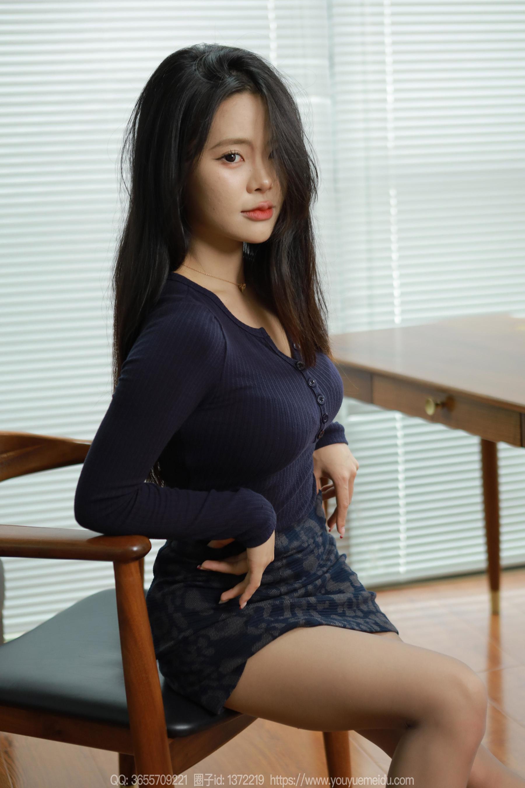 IESS异思趣向 - 模特： 兔兔 《花纹短裙（下）》