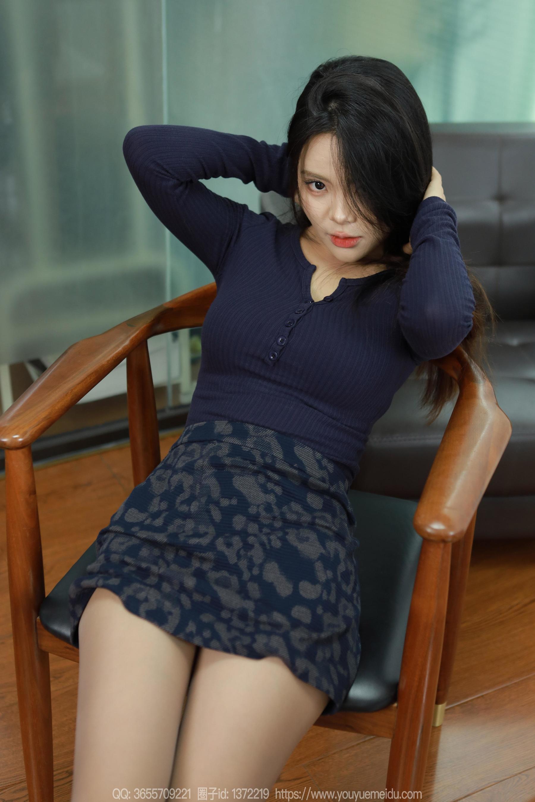 IESS异思趣向 - 模特： 兔兔 《花纹短裙（下）》