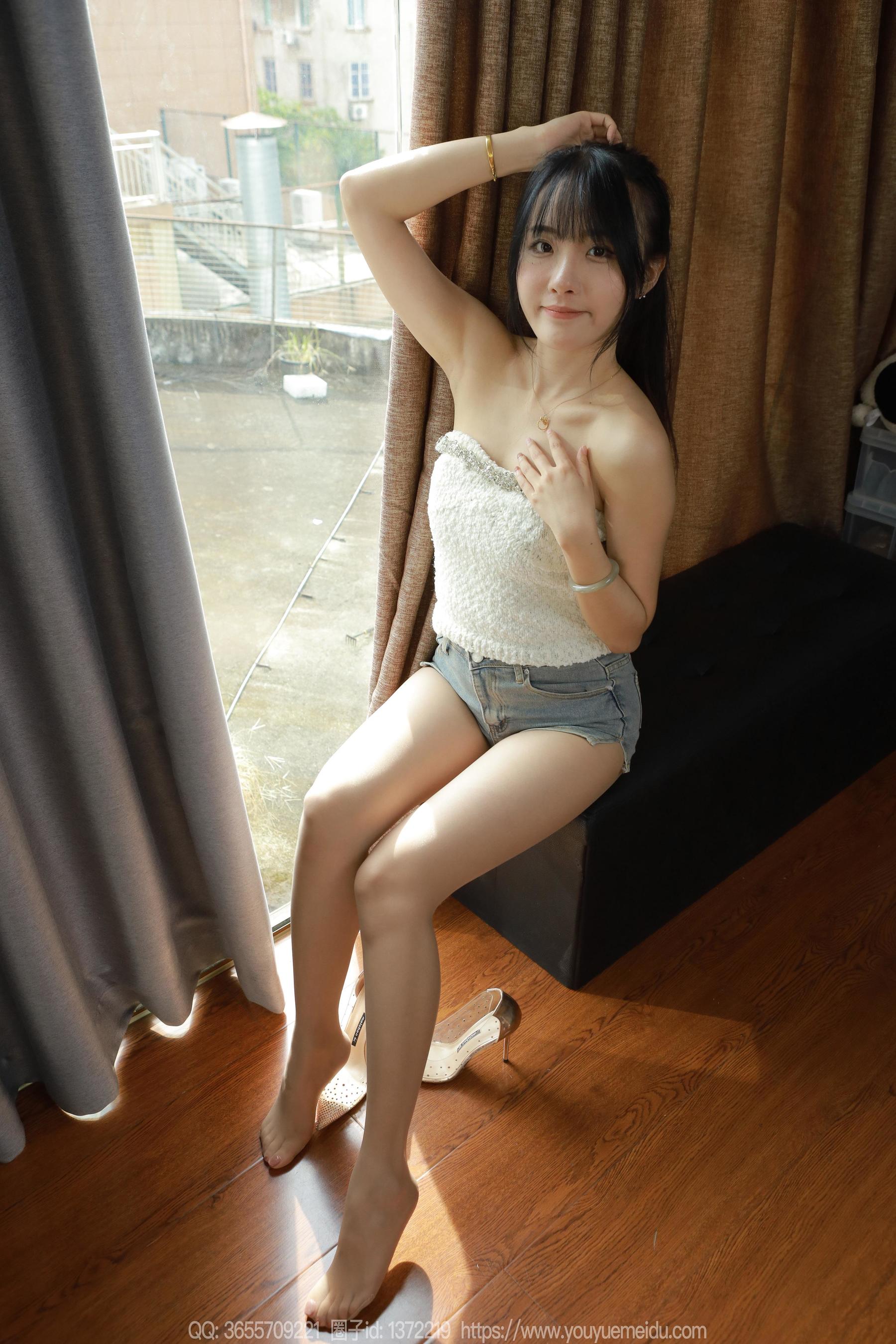 IESS异思趣向 - 模特： 婉萍 《相信光》