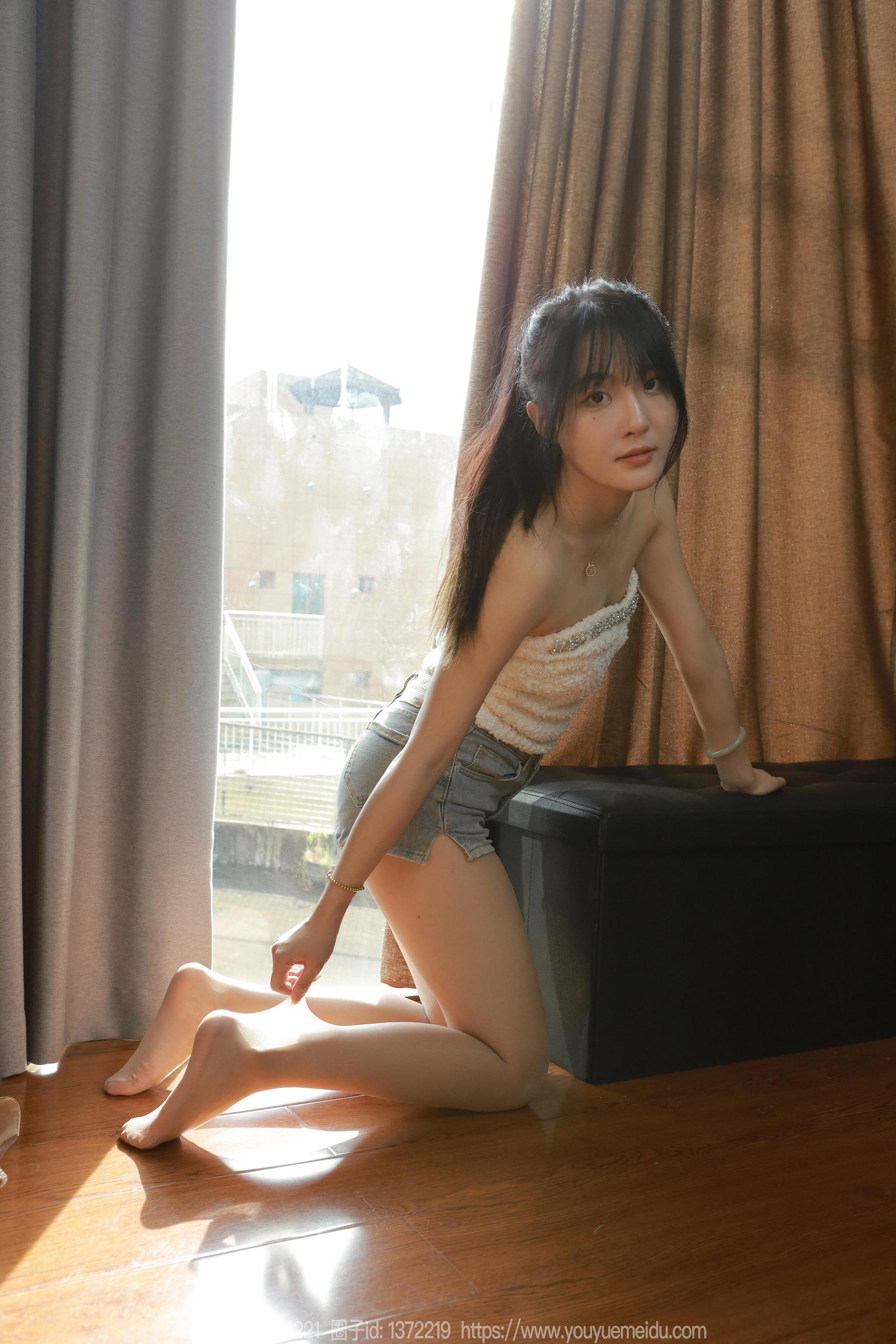 IESS异思趣向 - 模特： 婉萍 《相信光》
