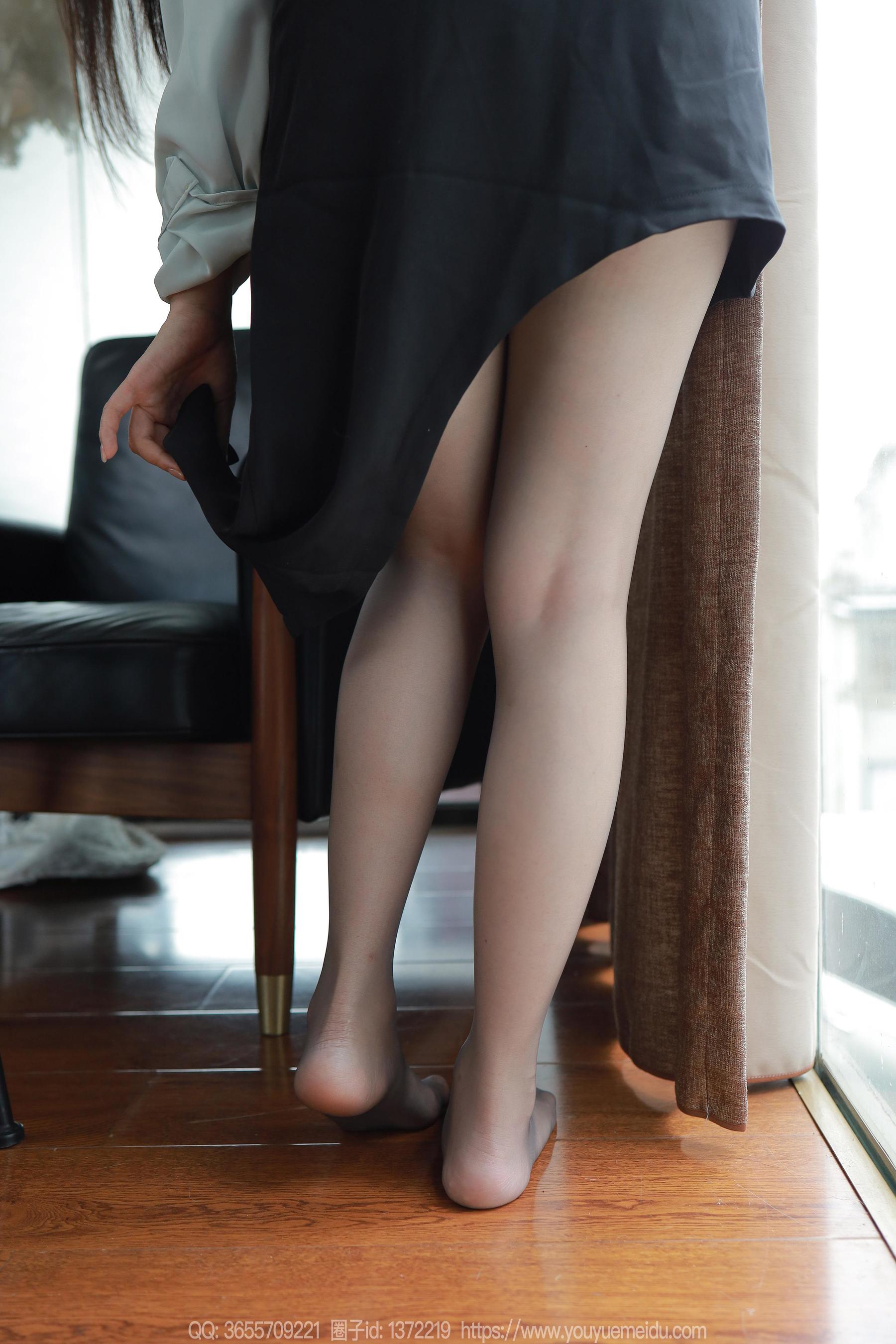 IESS异思趣向 - 模特： 小婕 《迷人淡绿》