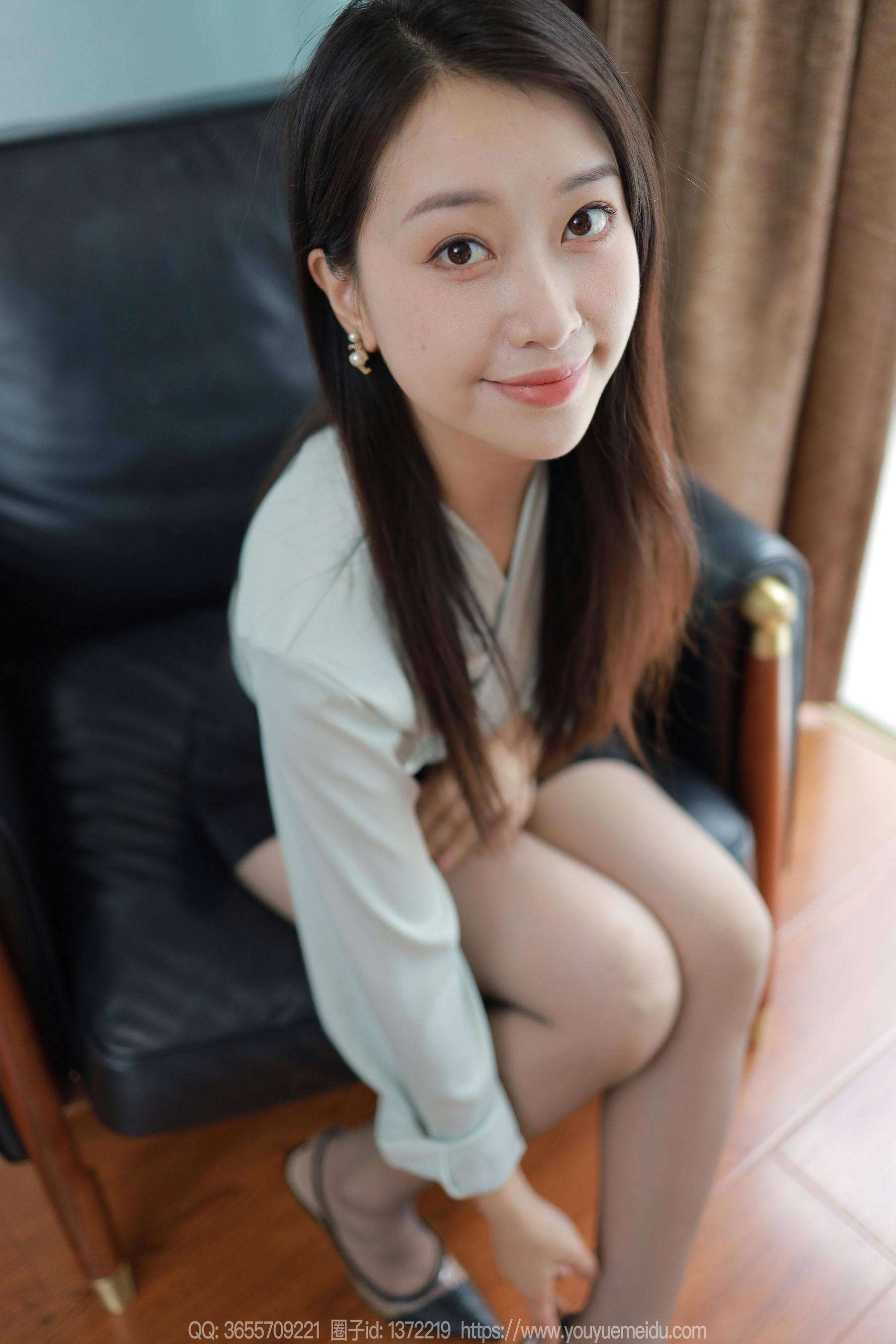 IESS异思趣向 - 模特： 小婕 《灰色丝》