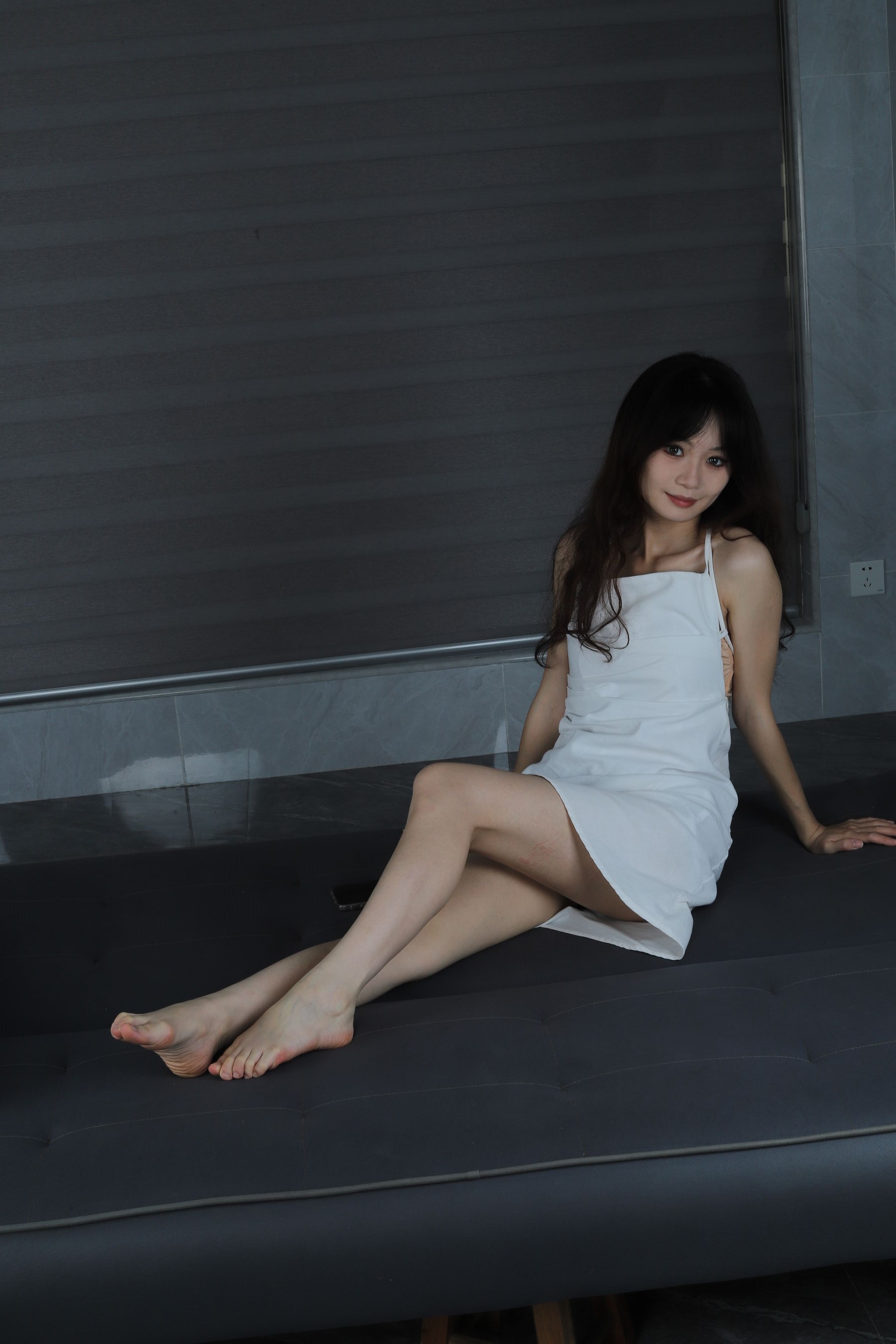 Pary摄影 No.145 超美模特 小玉 穿上大露背秀美脚