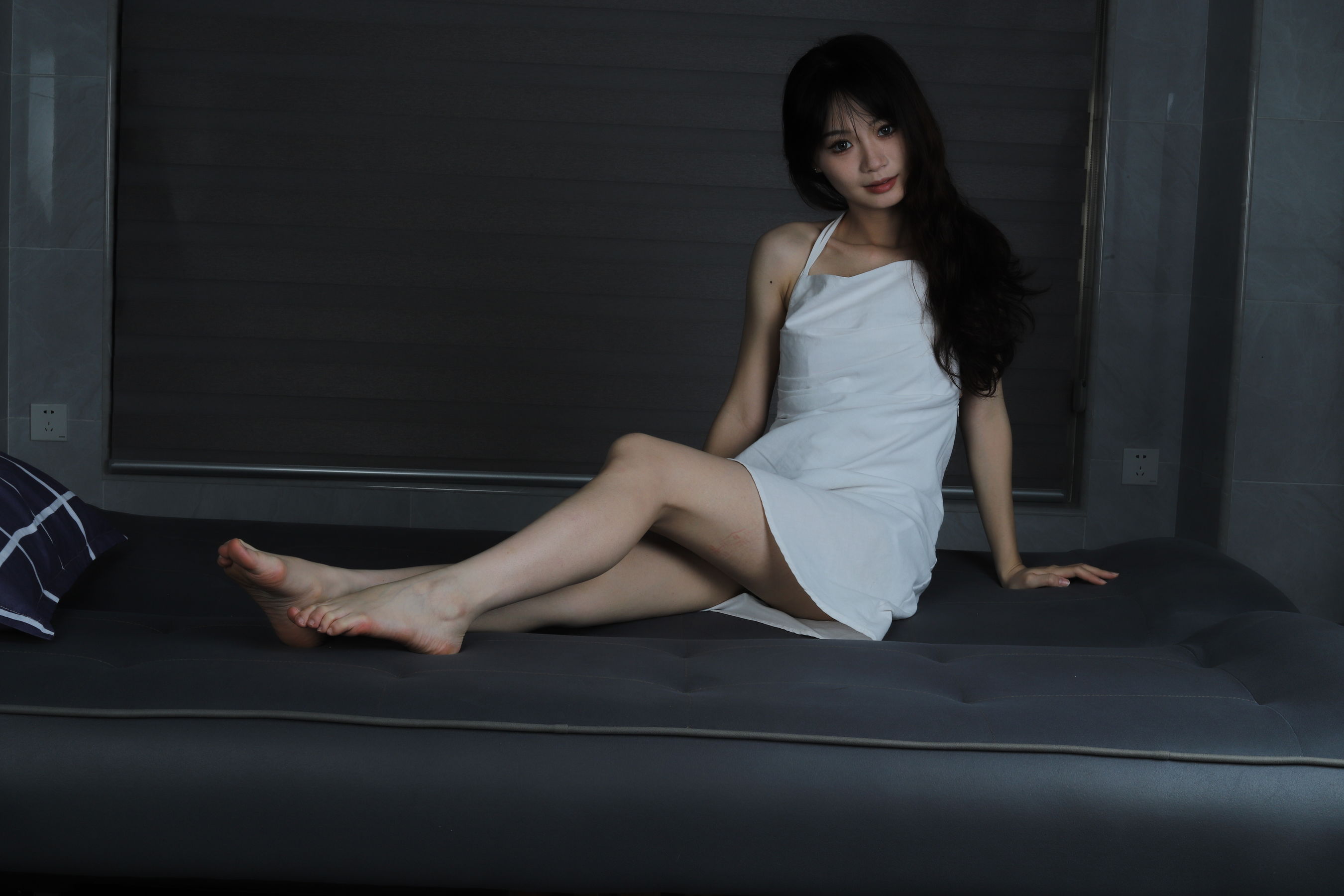 Pary摄影 No.145 超美模特 小玉 穿上大露背秀美脚
