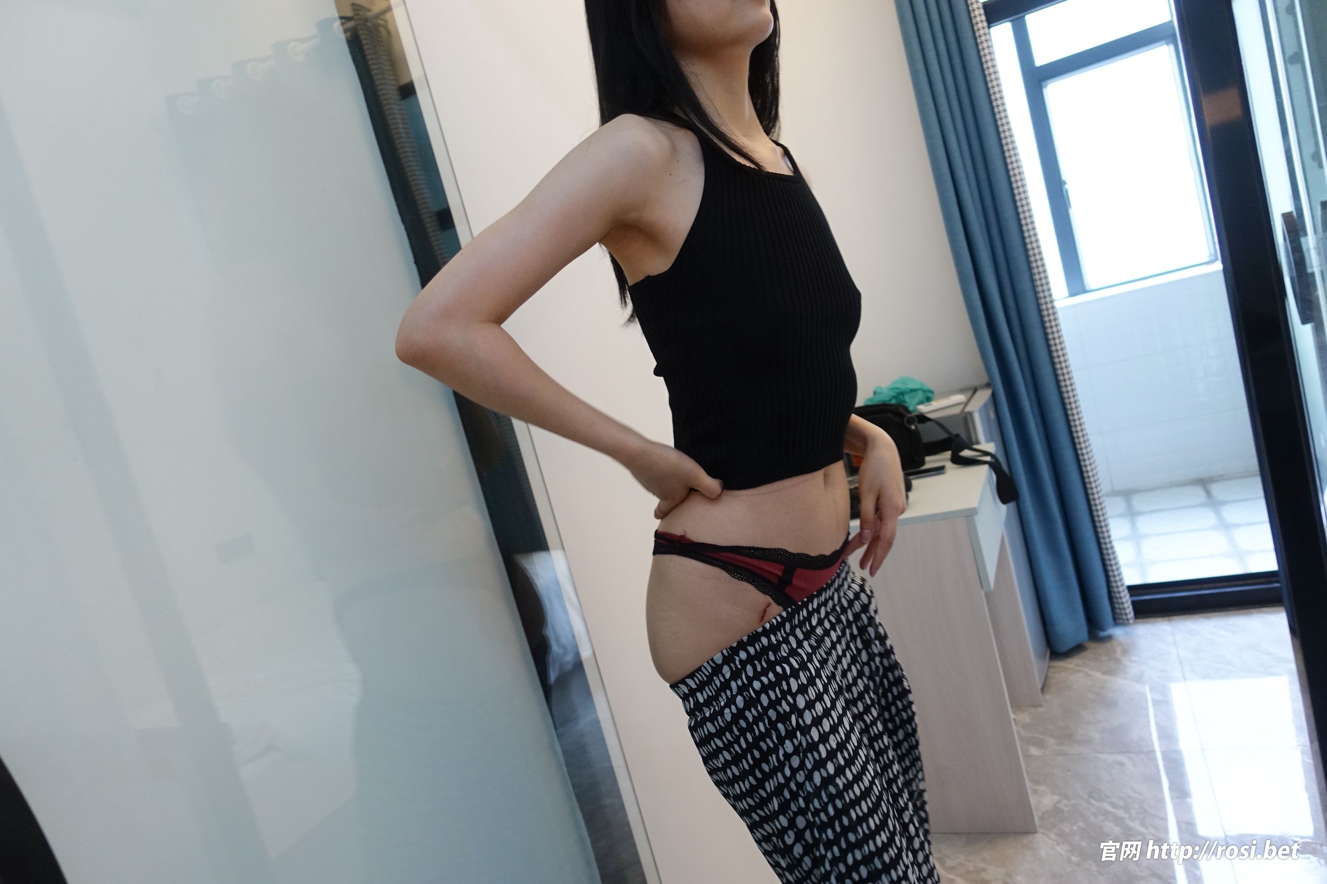 [ROSI写真] 2024.04.30 NO.4530