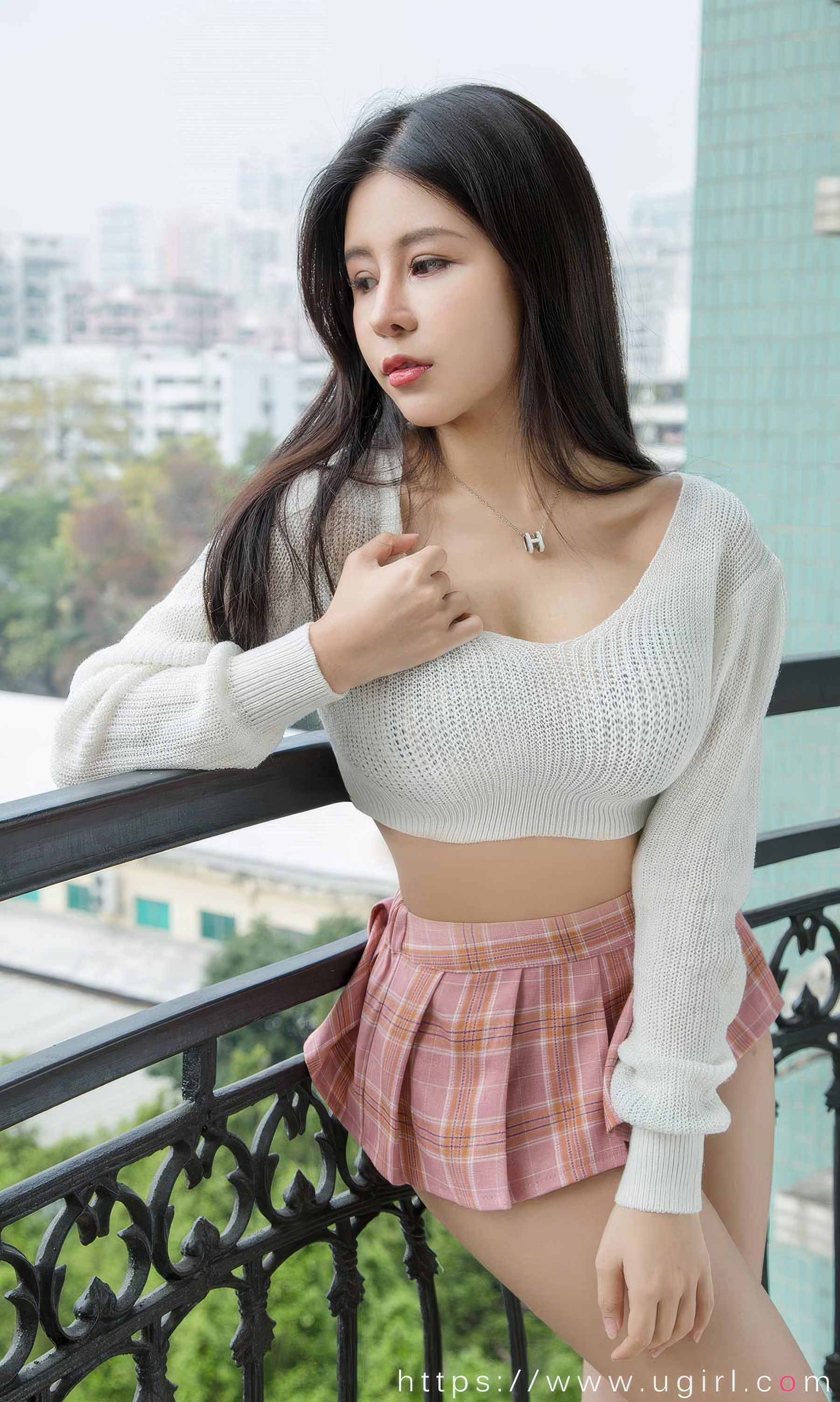 [Ugirls]爱尤物 No.2888 奥莉 山城依恋