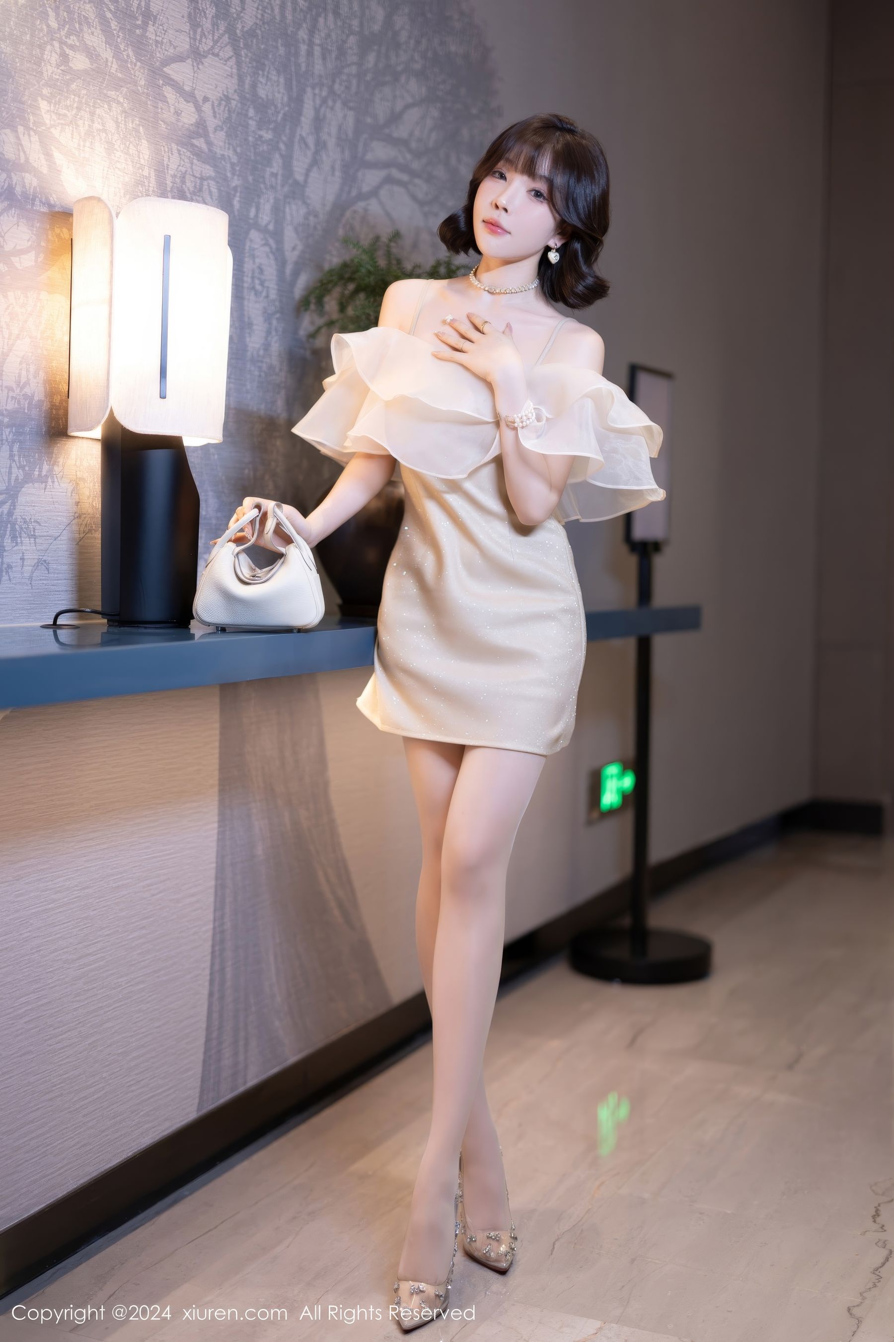 [秀人XiuRen] 2024.07.25 No.8917 徐莉芝Booty