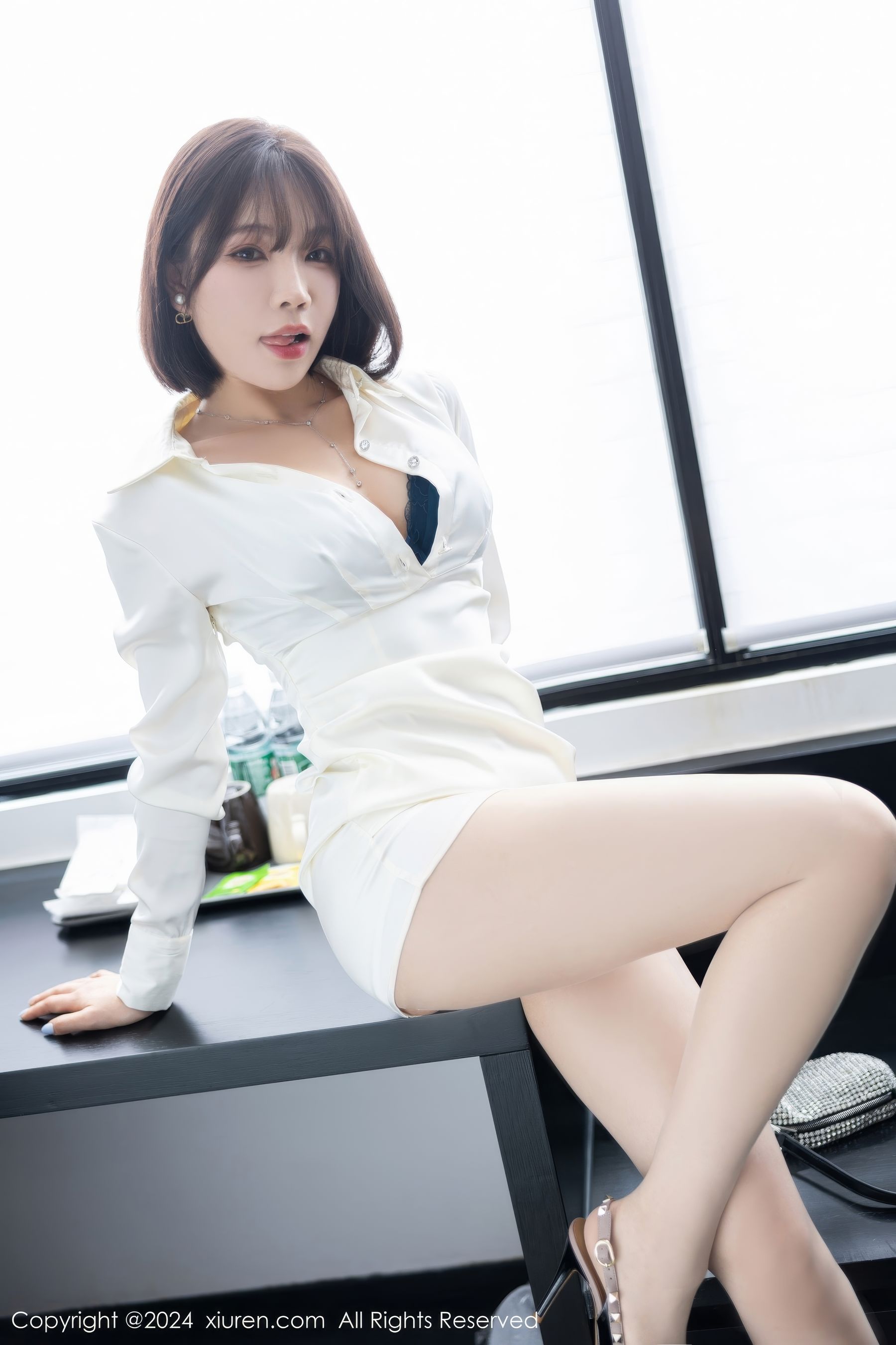 [秀人XiuRen] 2024.08.02 No.8963 徐莉芝Booty