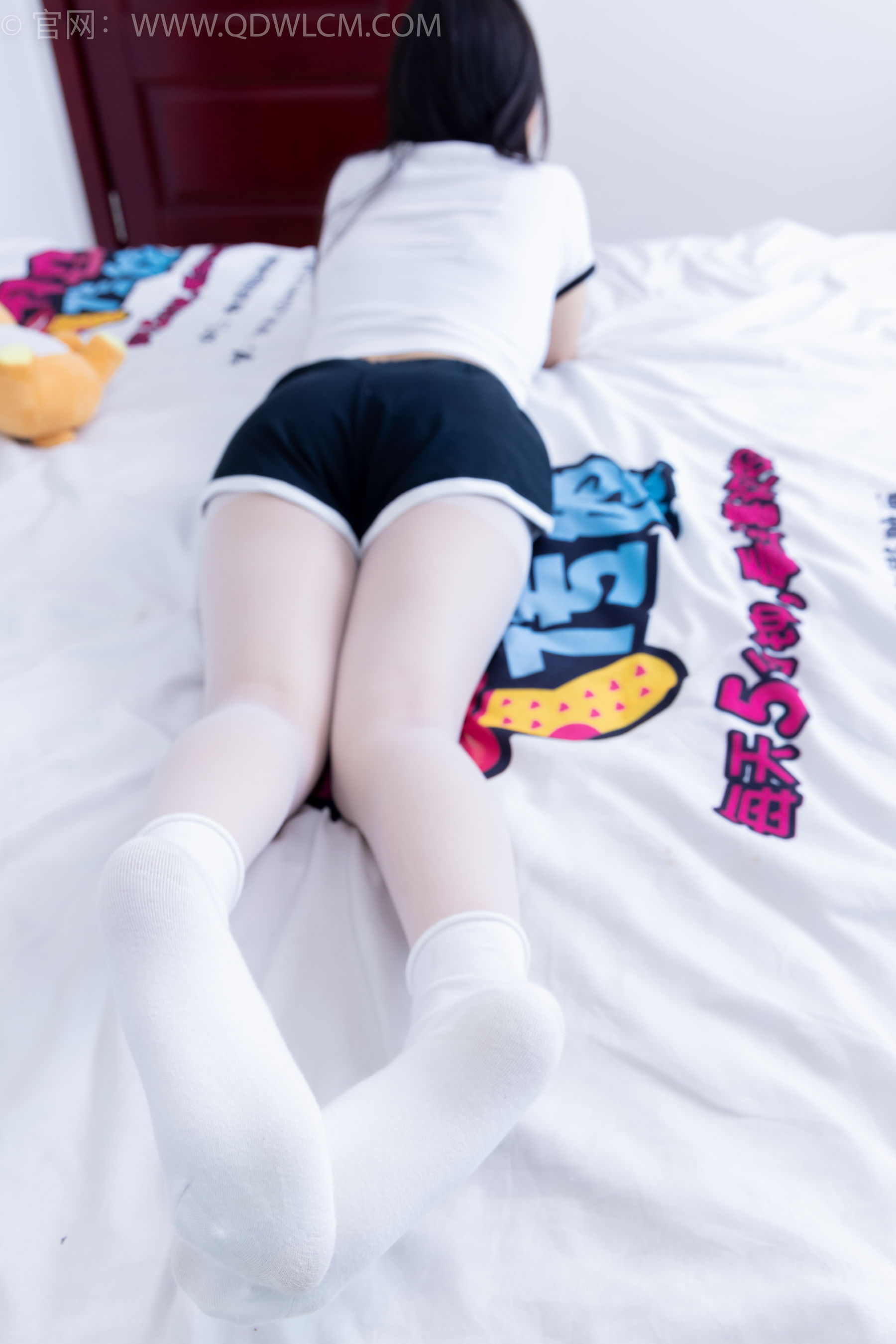 物恋传媒 No.2068 闪闪 -一行朱砂
