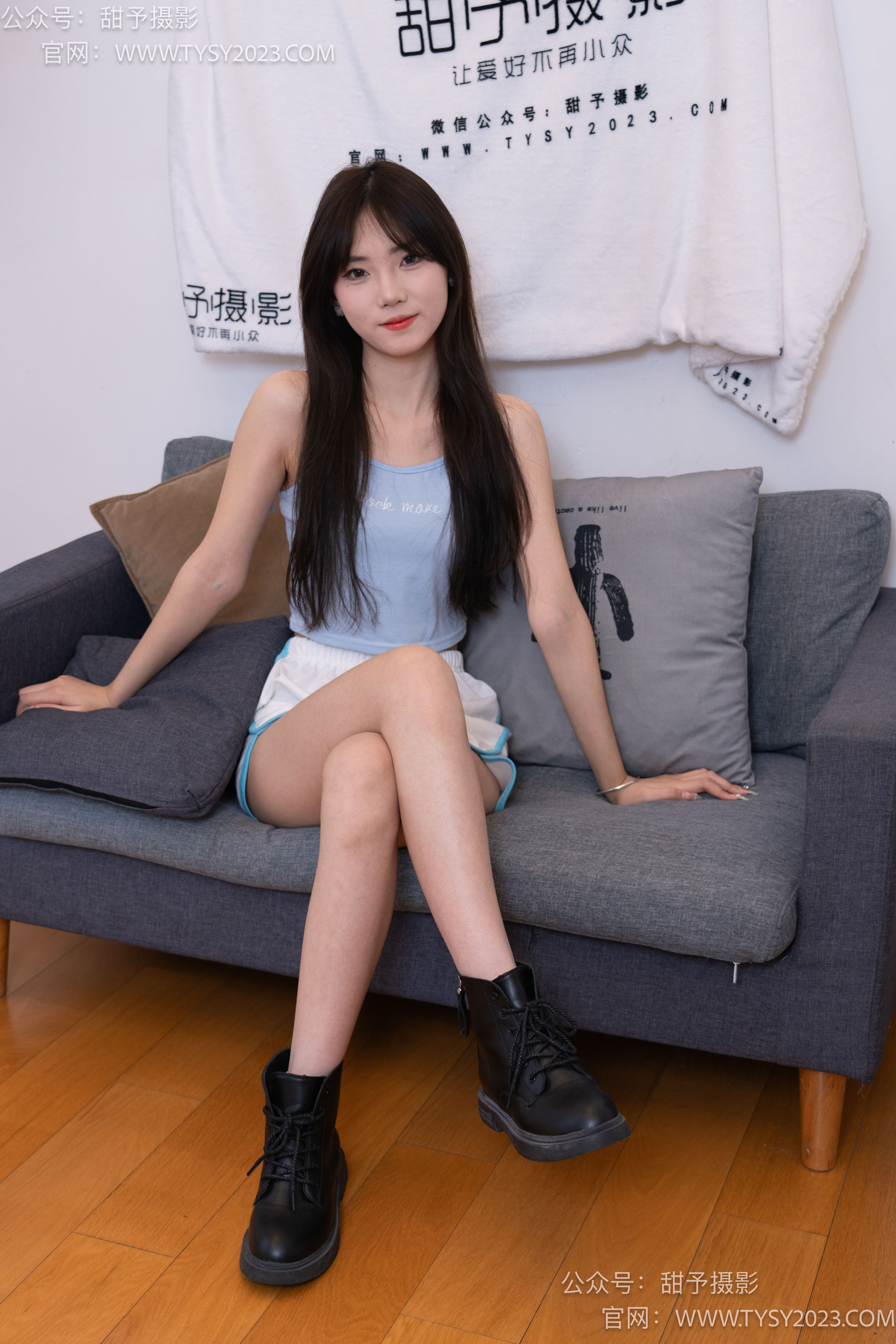甜予摄影 No.036 璇璇 -马丁靴、白棉袜、裸足
