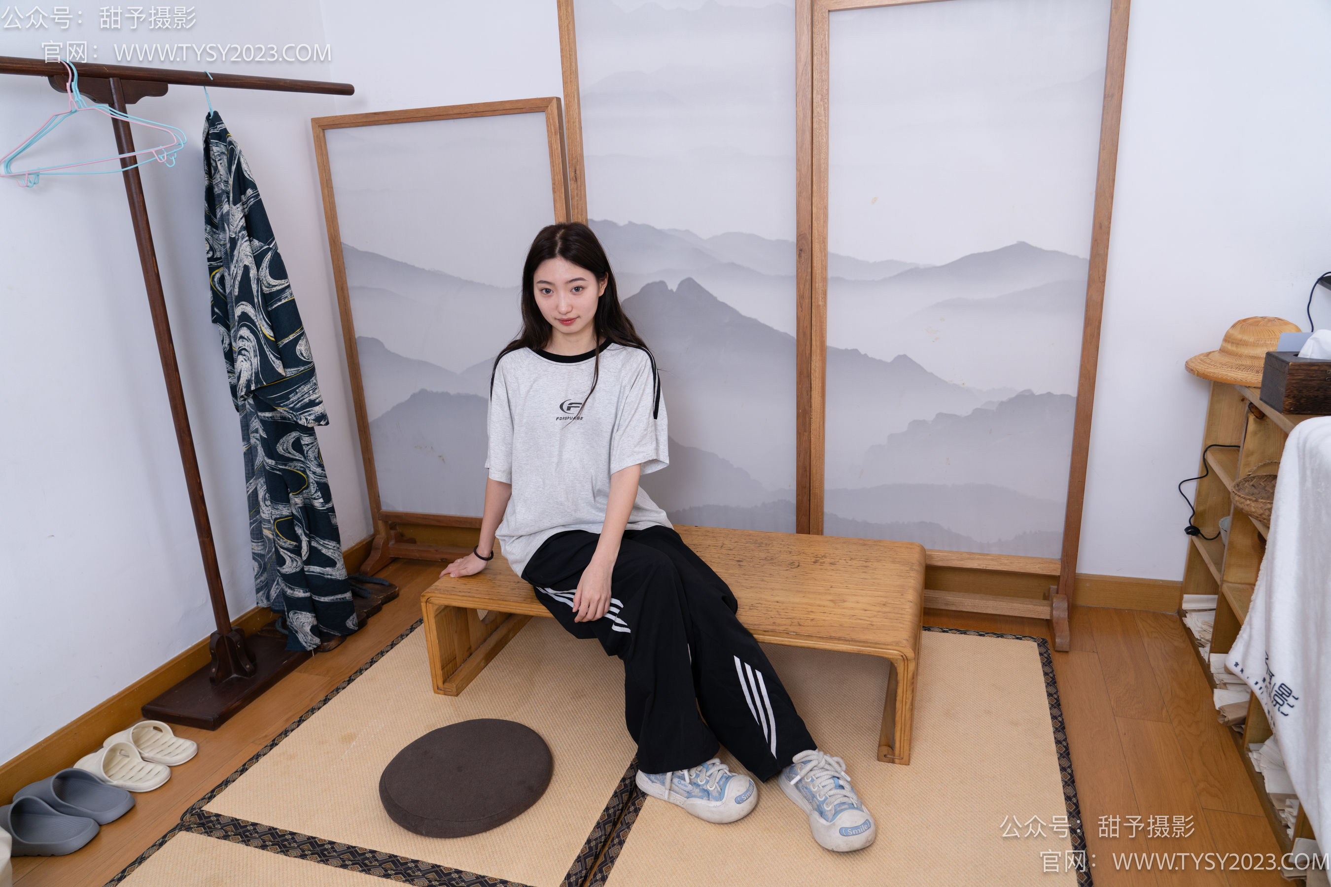 甜予摄影 No.045 雪梨 -帆布鞋、白棉袜、裸足