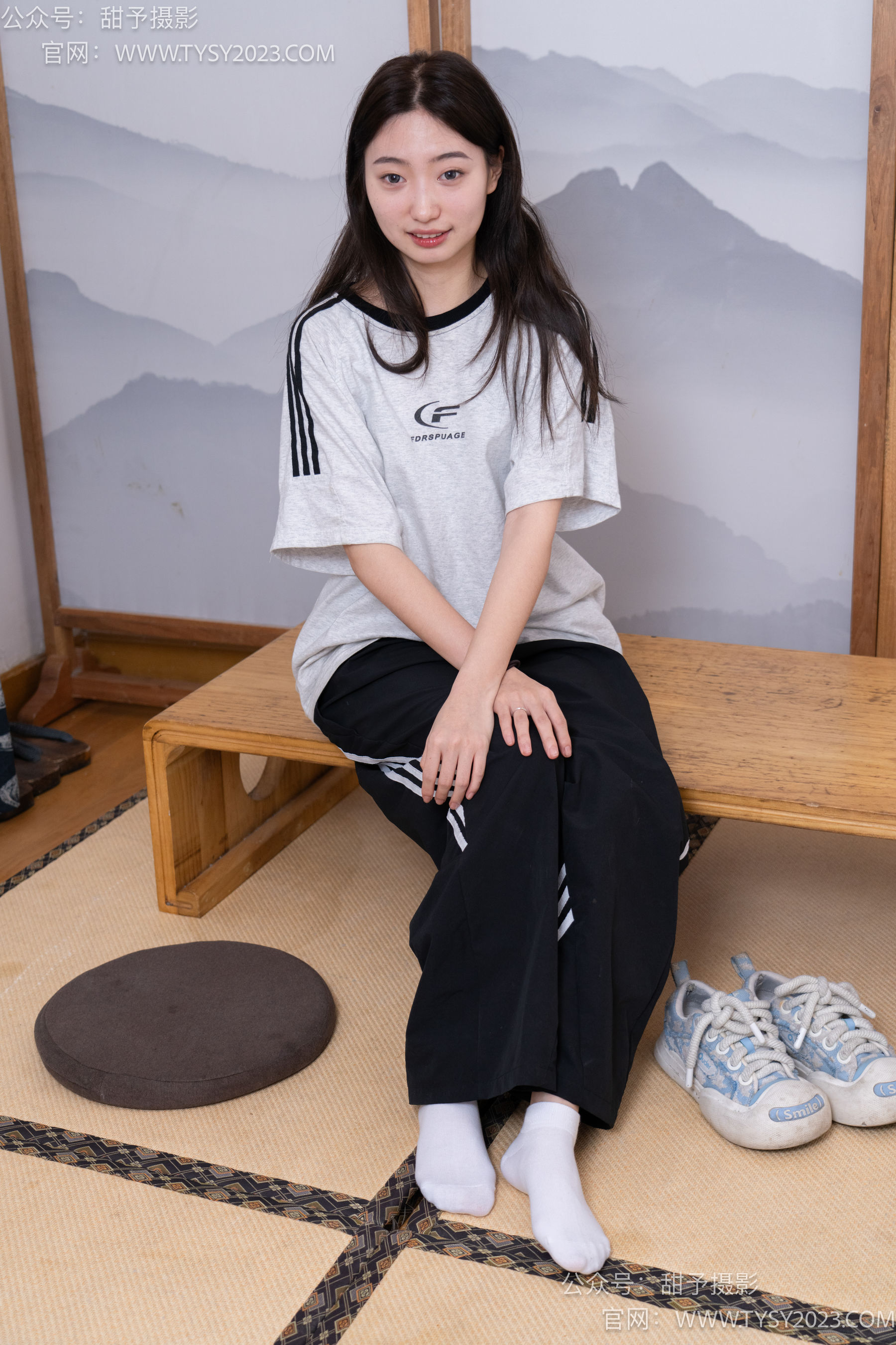 甜予摄影 No.045 雪梨 -帆布鞋、白棉袜、裸足
