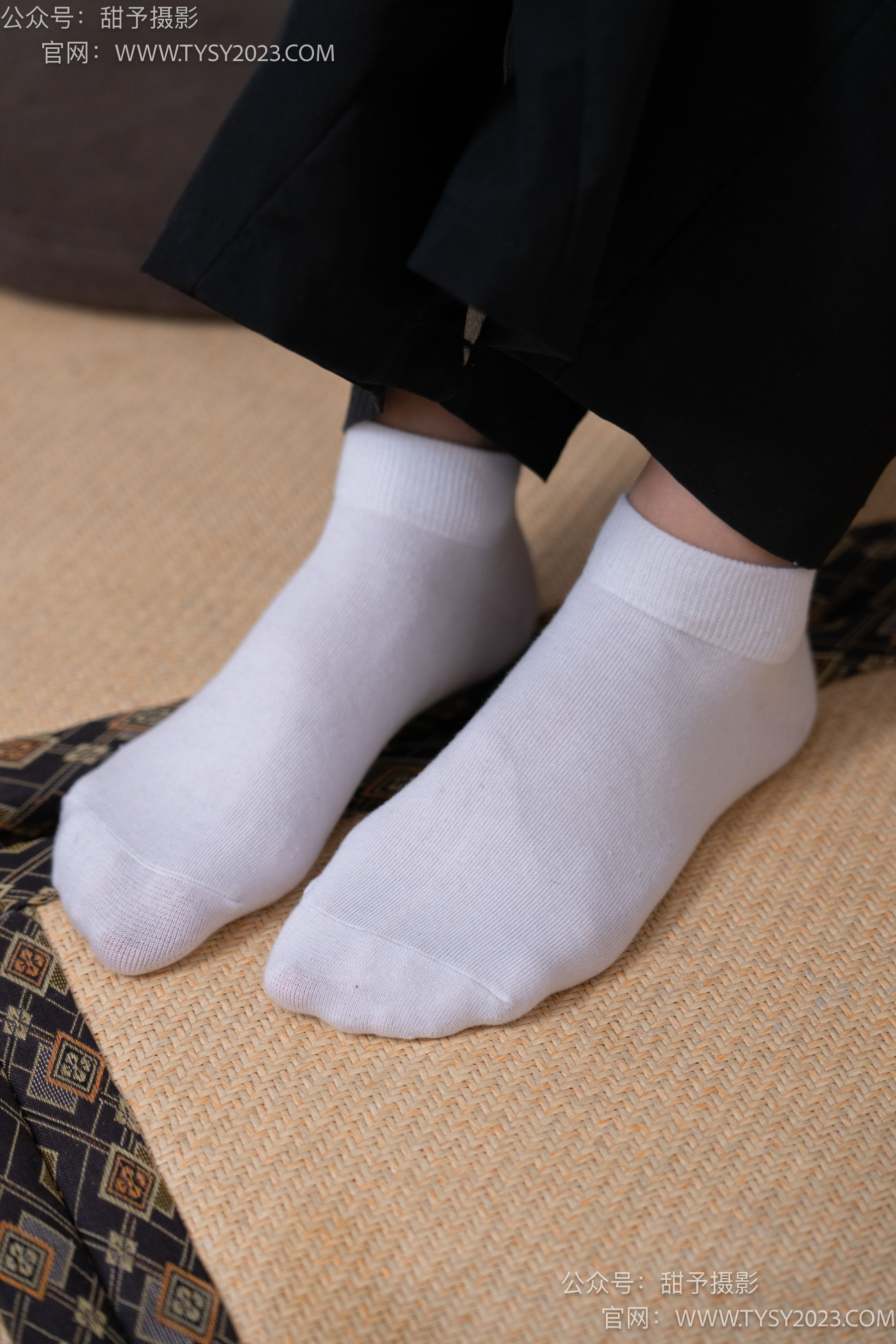甜予摄影 No.045 雪梨 -帆布鞋、白棉袜、裸足