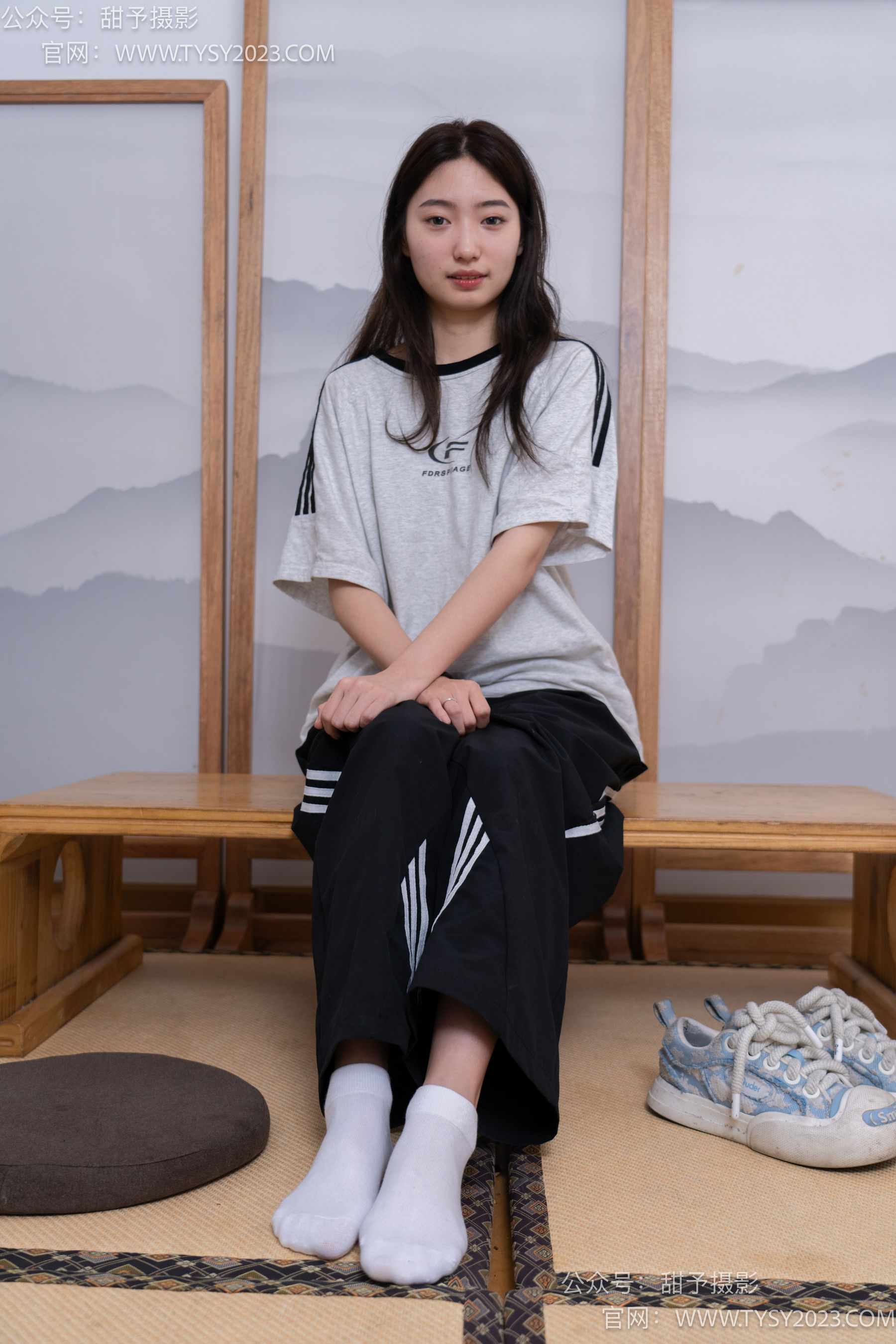 甜予摄影 No.045 雪梨 -帆布鞋、白棉袜、裸足
