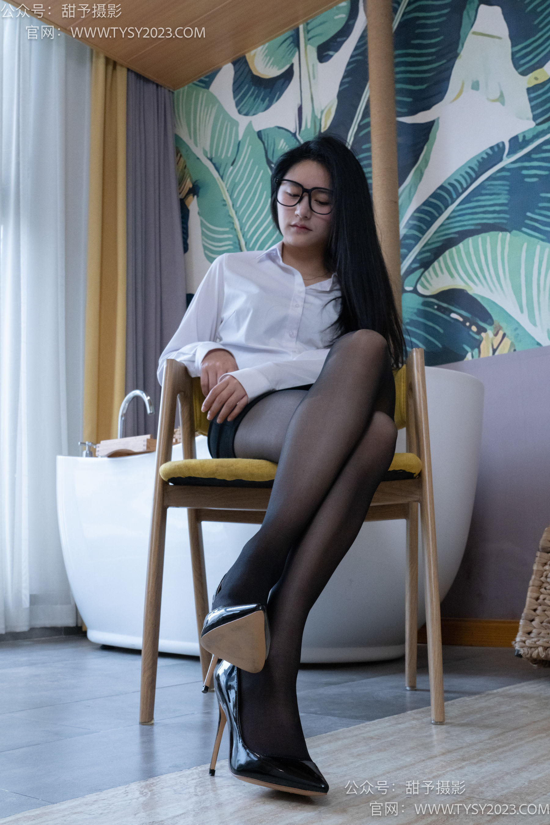甜予摄影 No.051 澜澜 -OL制服、高跟鞋、黑丝