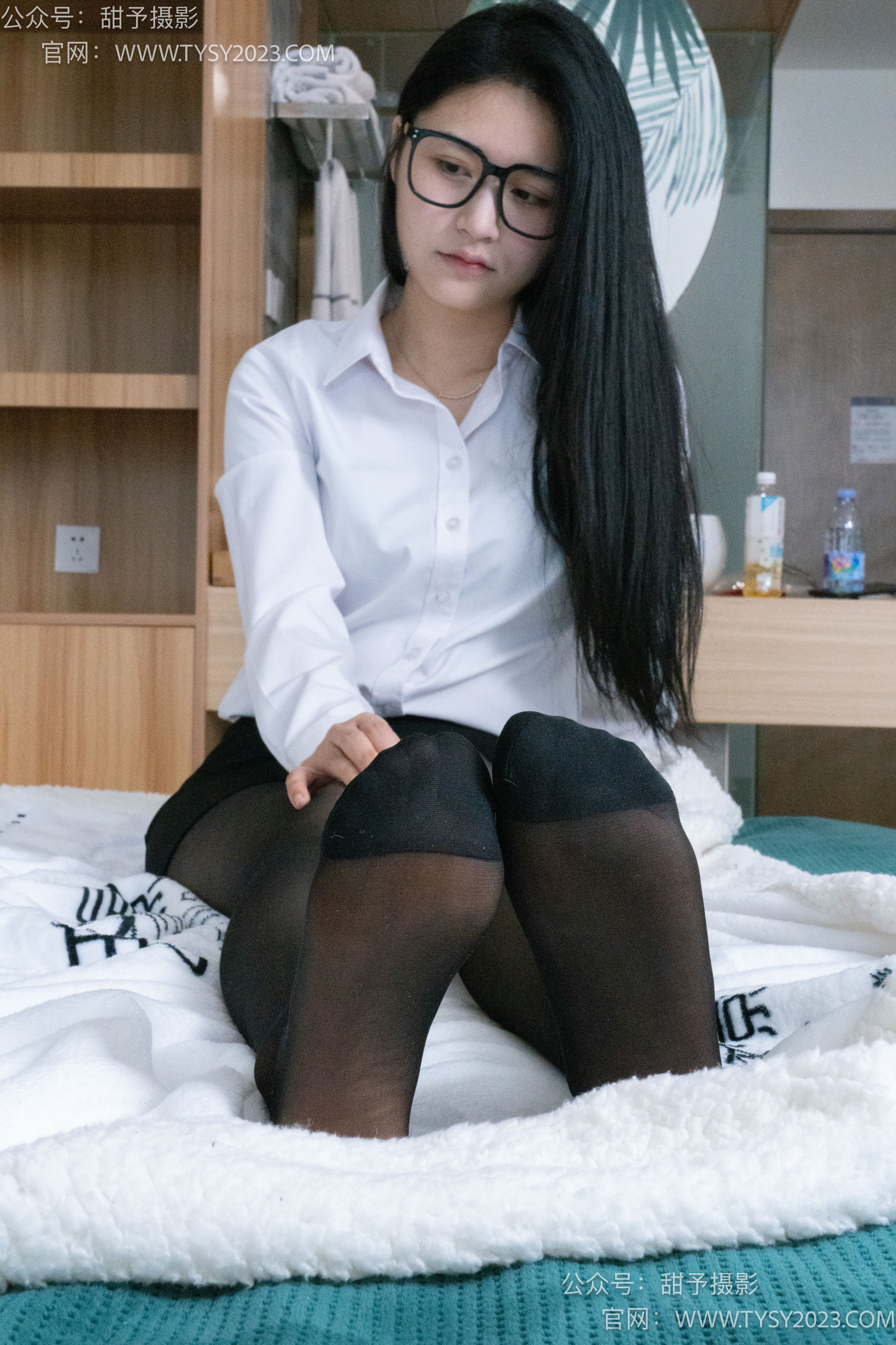 甜予摄影 No.051 澜澜 -OL制服、高跟鞋、黑丝