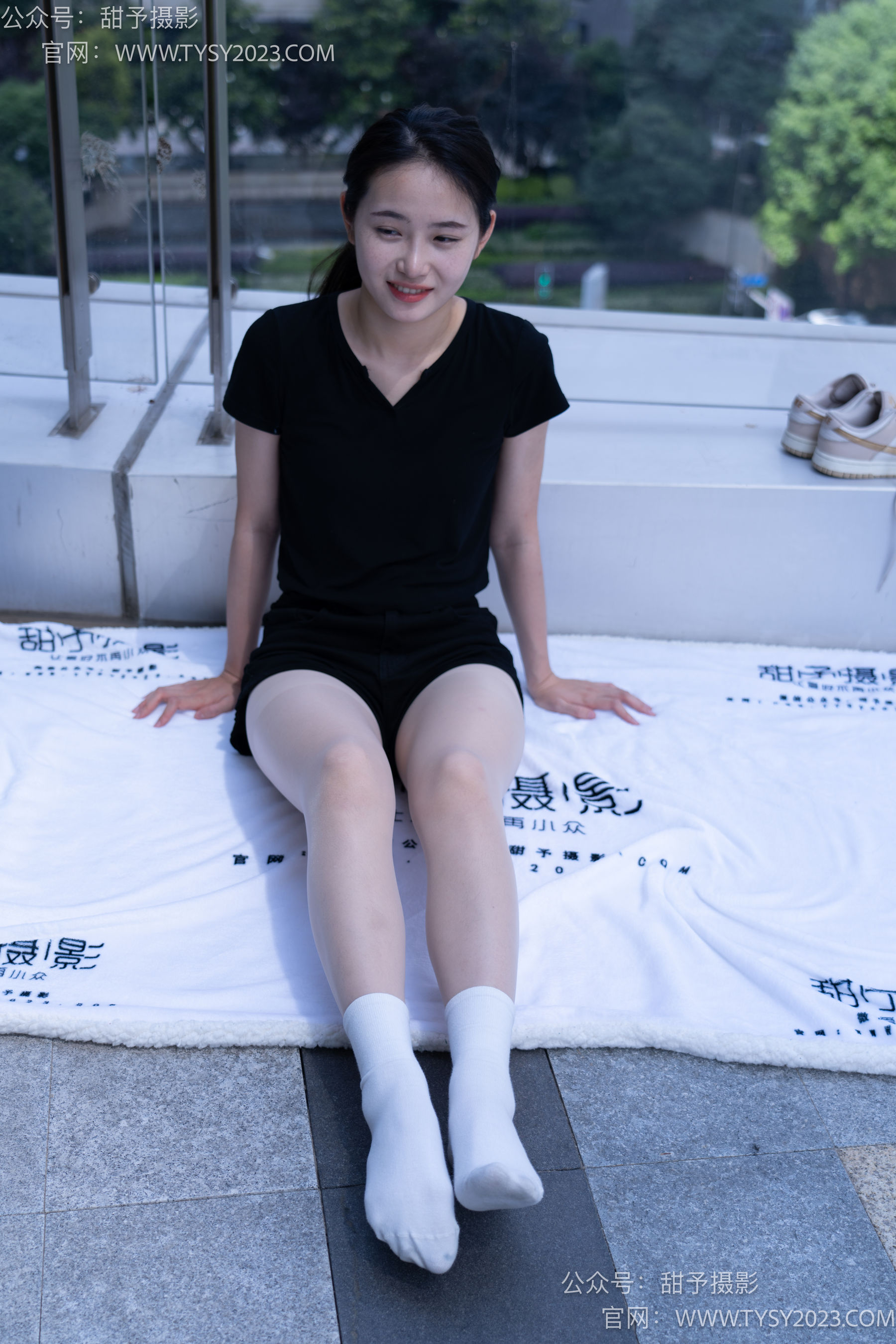 甜予摄影 No.052 思思 -板鞋、白棉袜、肉丝