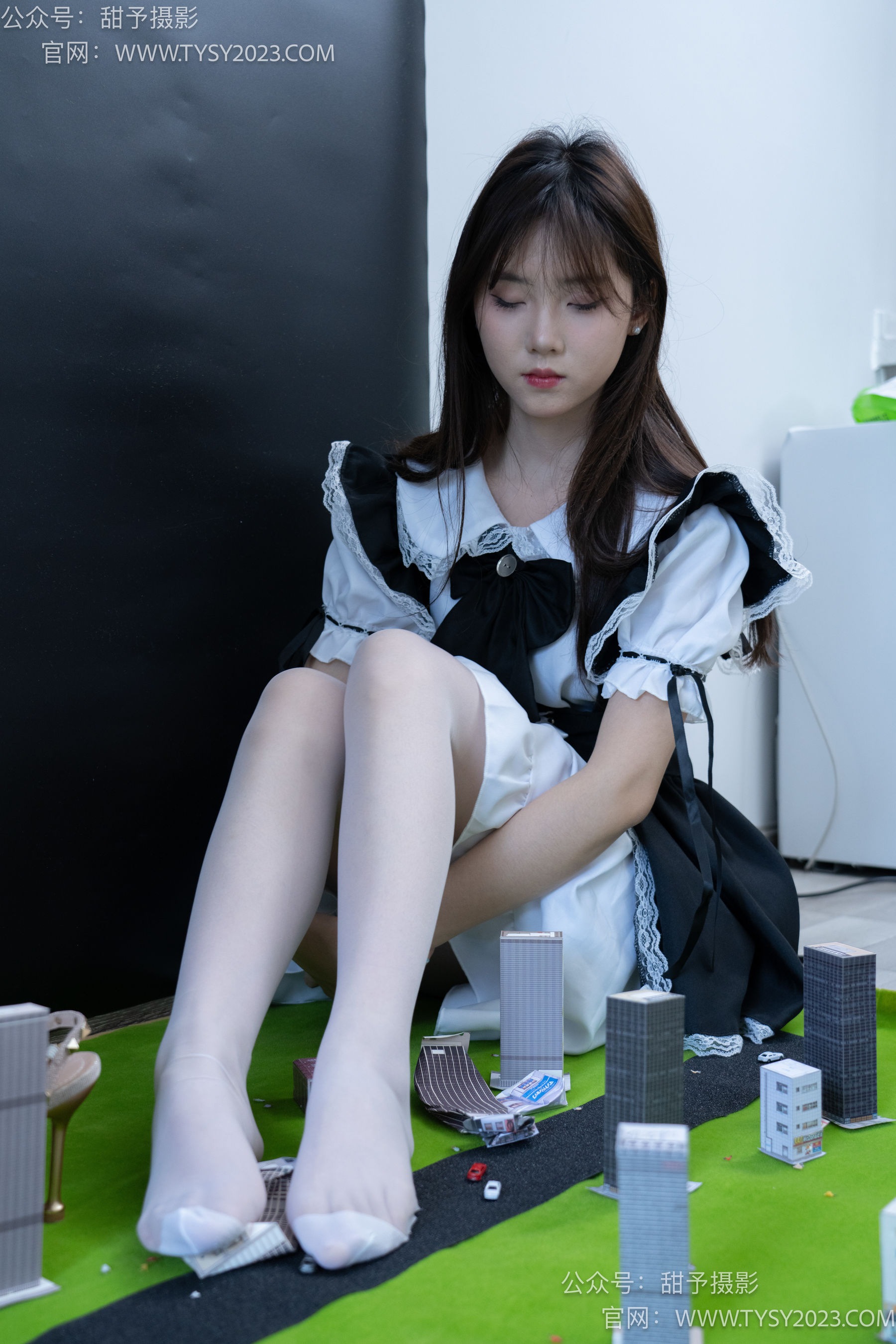 甜予摄影 No.056 璇璇 -高跟鞋、黑丝、白丝、裸足、小人国剧情