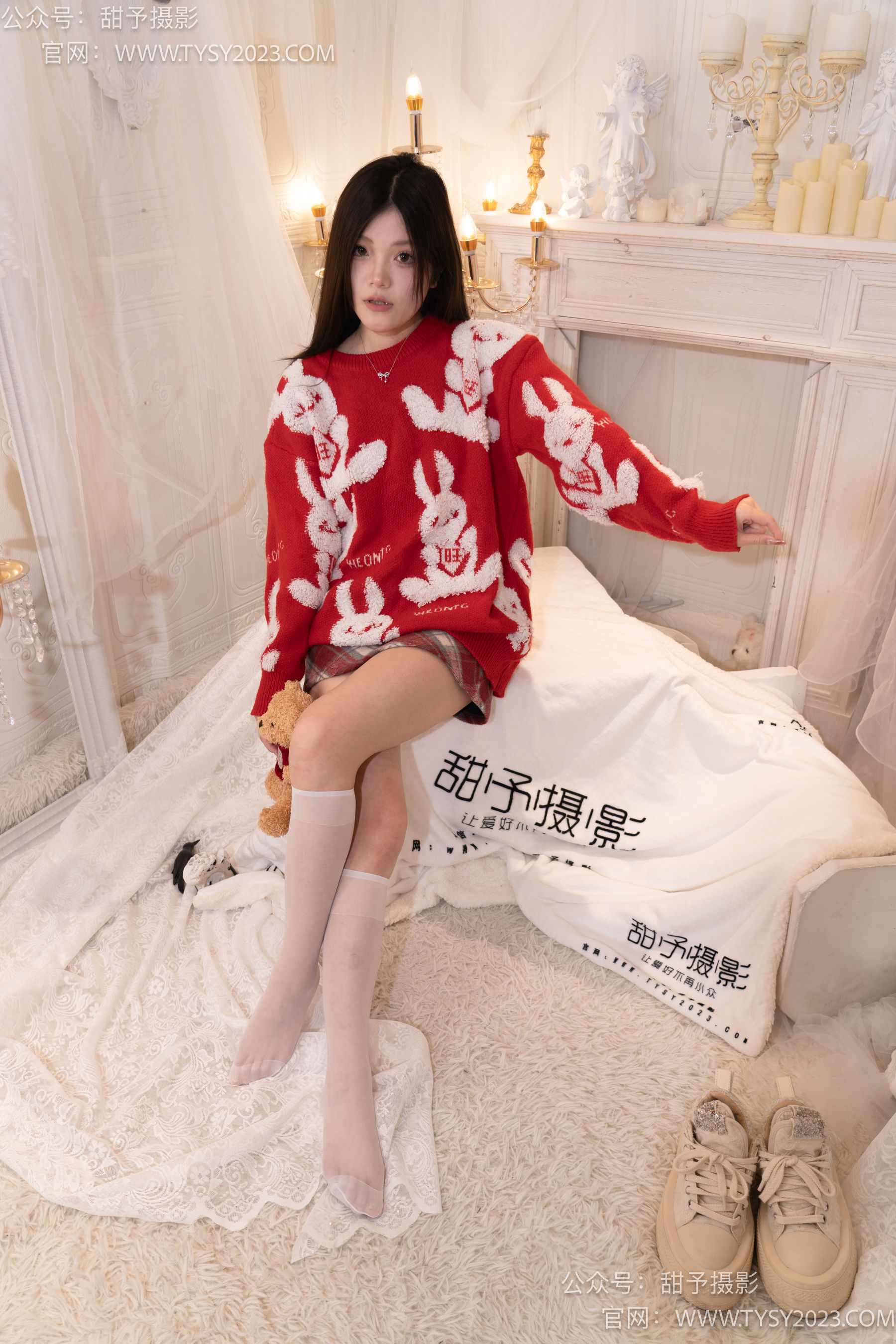 甜予摄影 No.058 小熊 -板鞋、过膝白棉袜、过膝薄白丝