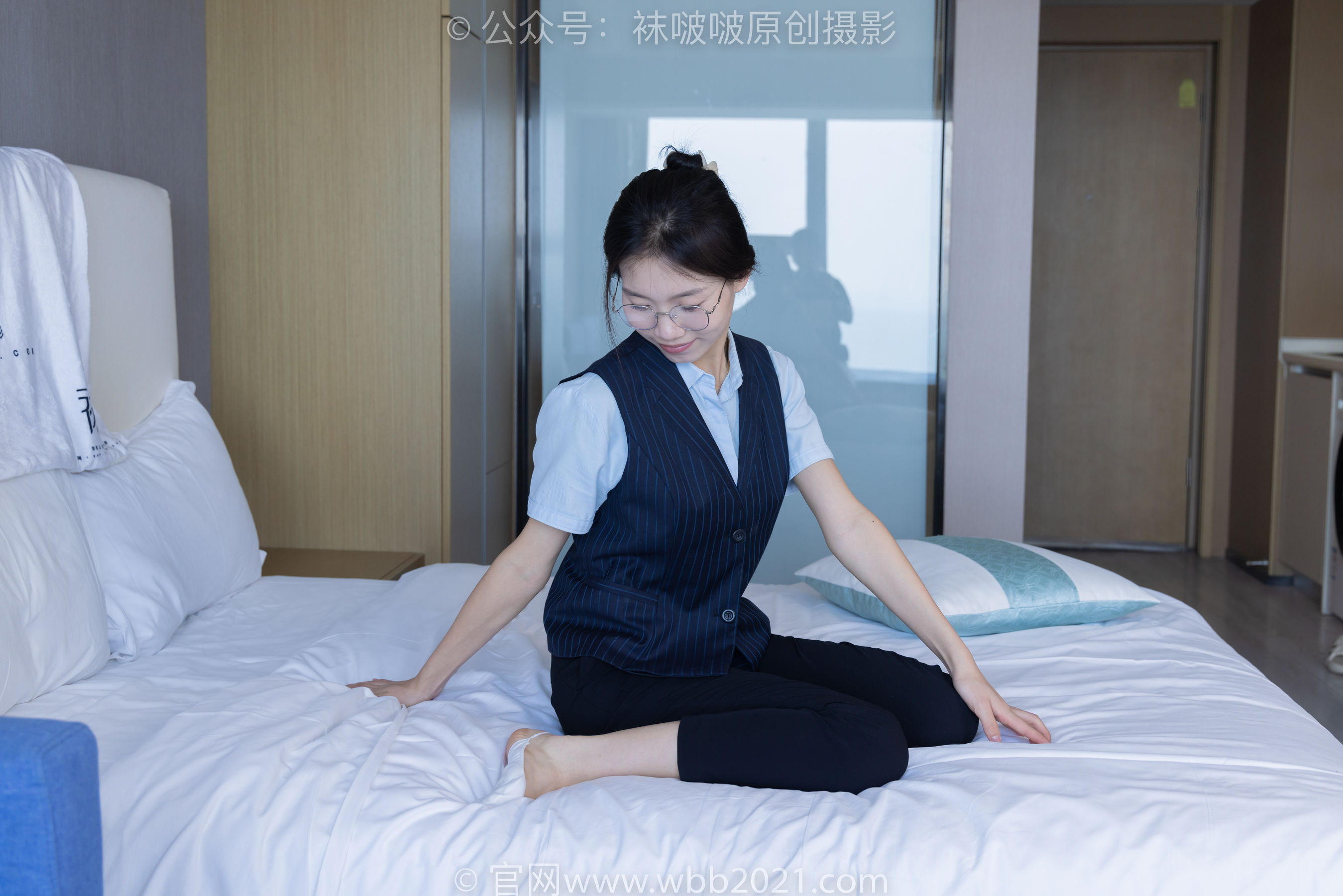 BoBoSocks袜啵啵 No.413 芝士 -高跟鞋、白色吊带船袜、银行制服