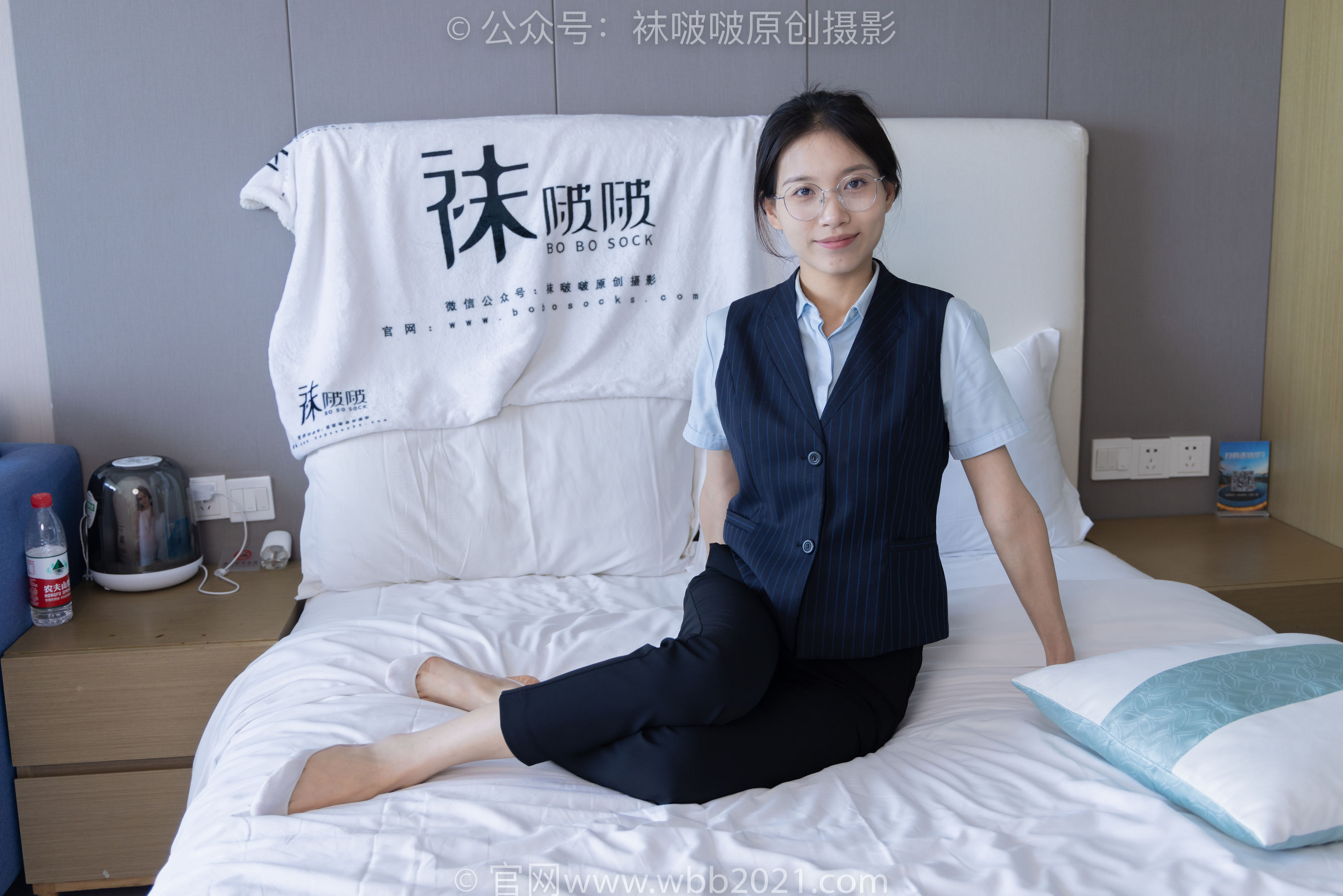 BoBoSocks袜啵啵 No.413 芝士 -高跟鞋、白色吊带船袜、银行制服