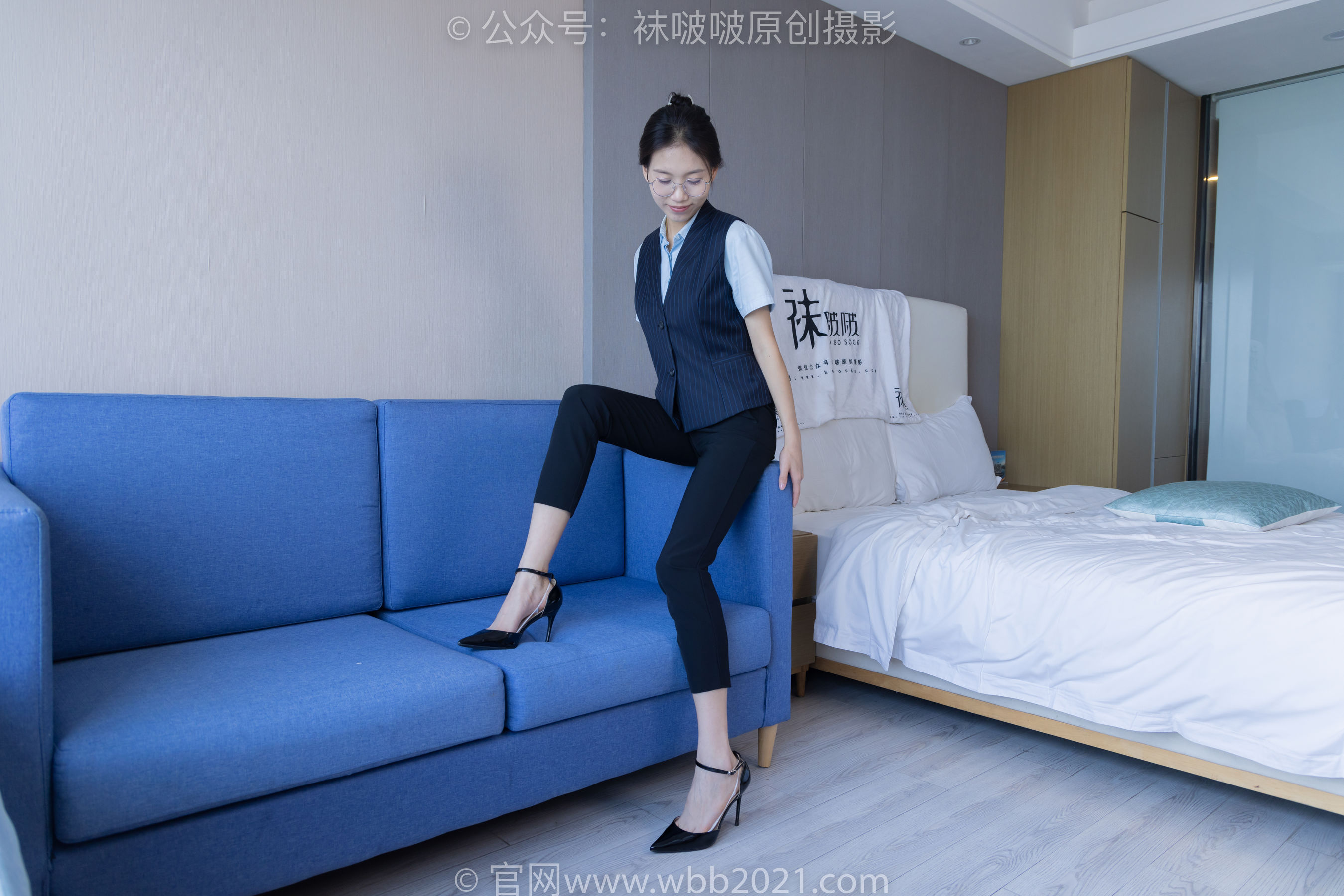 BoBoSocks袜啵啵 No.413 芝士 -高跟鞋、白色吊带船袜、银行制服