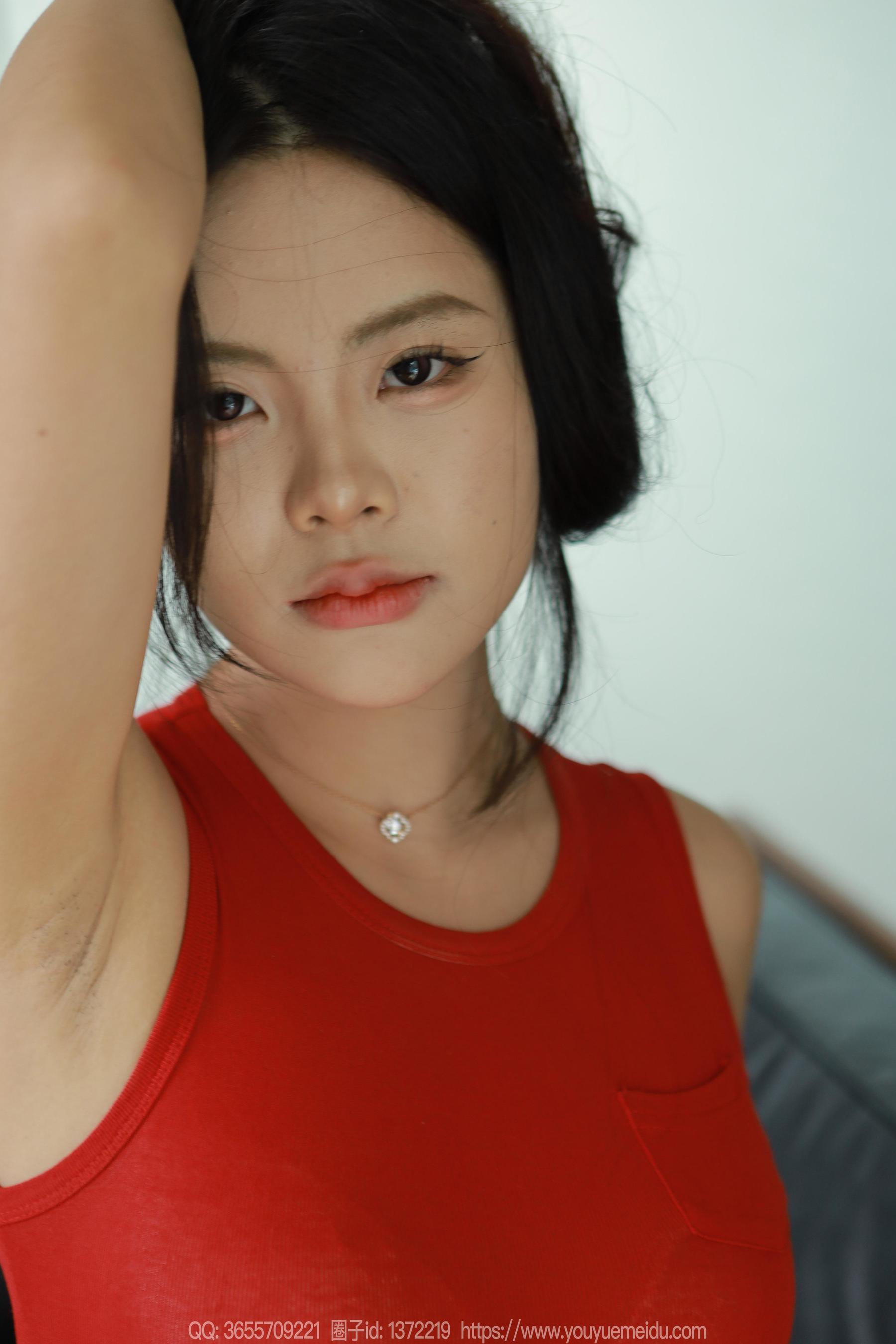 IESS异思趣向 - 模特： 兔兔 《红色战袍（下）》